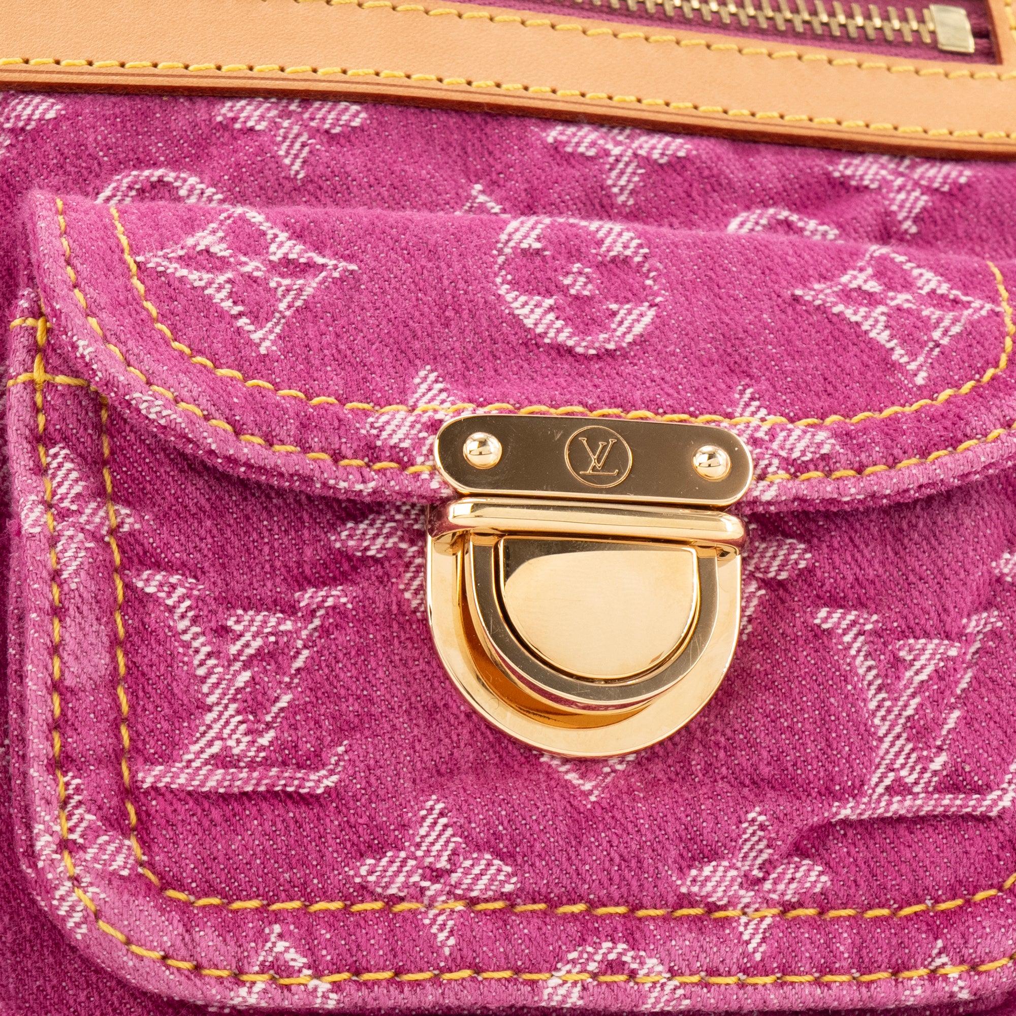 LOUIS VUITTON - Sac à bandoulière Baggy Louis Vuitton en denim rose