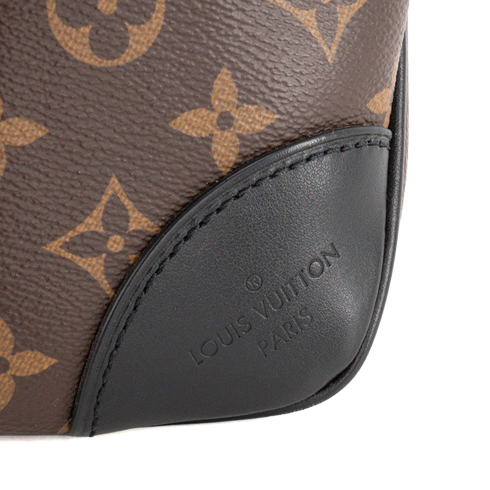 LOUIS VUITTON - Sac à bandoulière Boulogne PM Louis Vuitton en toile enduite monogrammée et cuir noir
