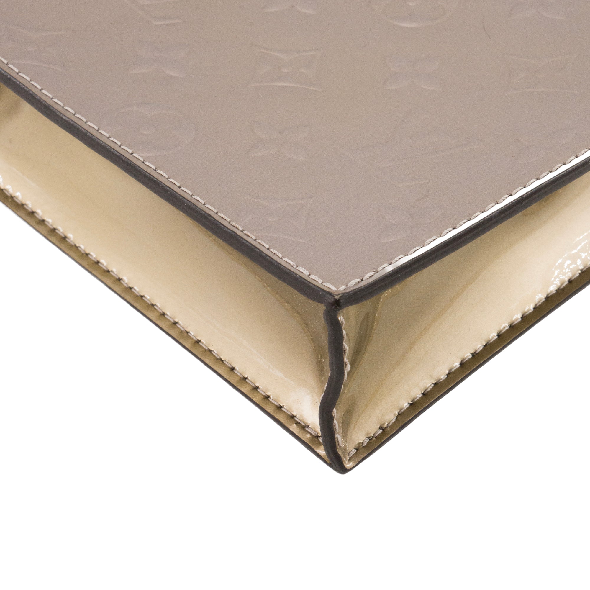 LOUIS VUITTON - Sac à bandoulière Cabas Plat PM Louis Vuitton en cuir verni silver et gold édition limitée