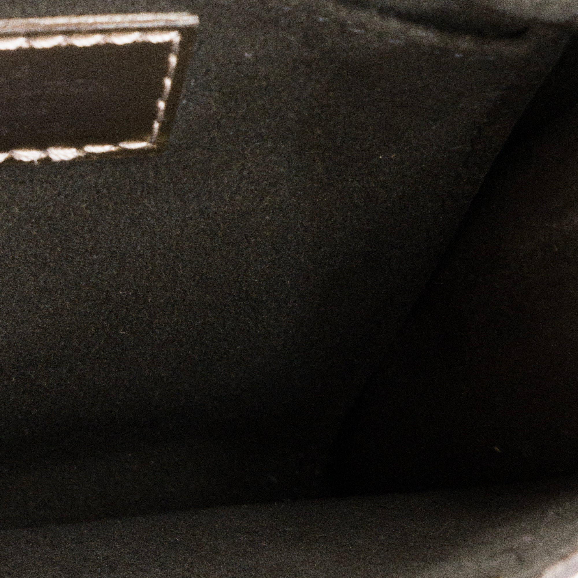 LOUIS VUITTON - Sac à bandoulière Cabas Plat PM Louis Vuitton en cuir verni silver et gold édition limitée