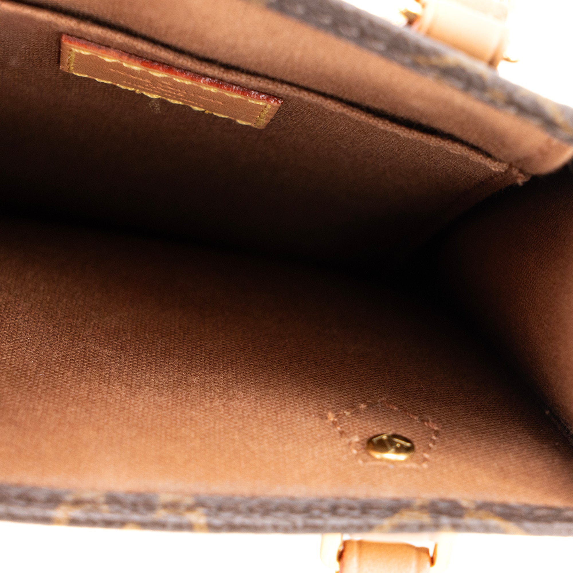 LOUIS VUITTON - Sac à bandoulière Cabas Plat PM Louis Vuitton en toile monogrammée