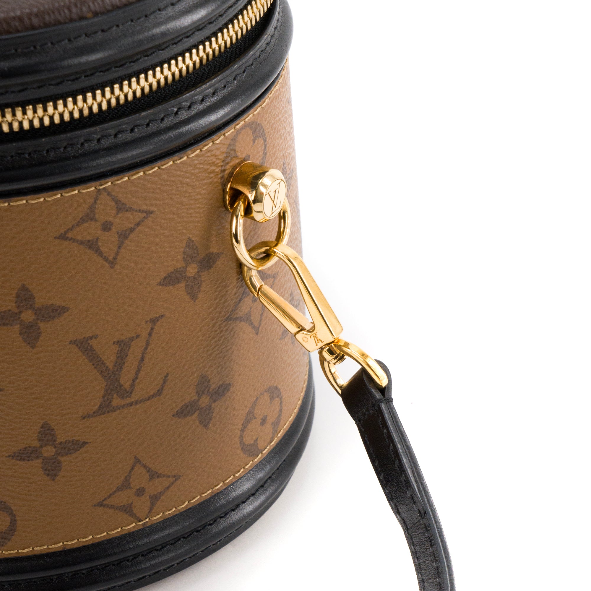LOUIS VUITTON - Sac à bandoulière Cannes Louis Vuitton en toile enduite monogrammée