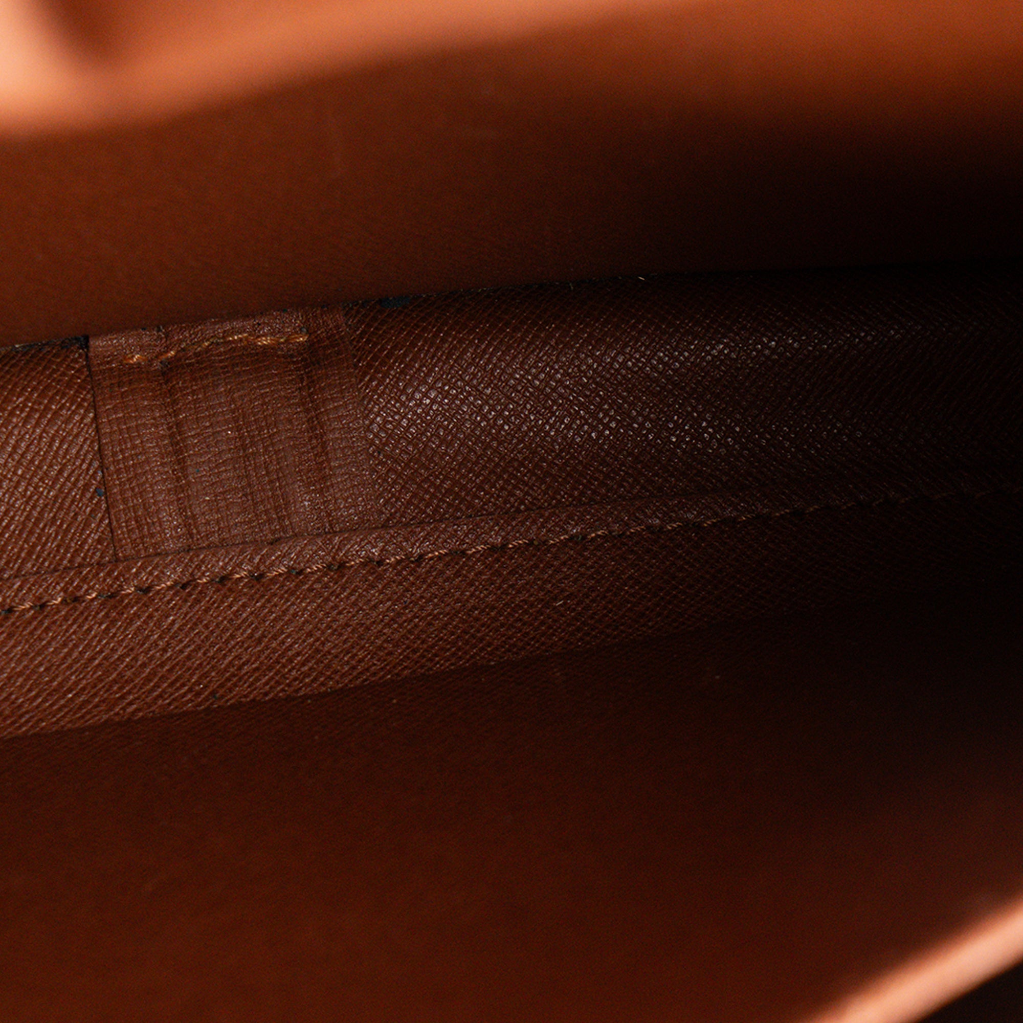 LOUIS VUITTON - Sac à bandoulière Cartouchière Louis vuitton en toile monogrammée vintage