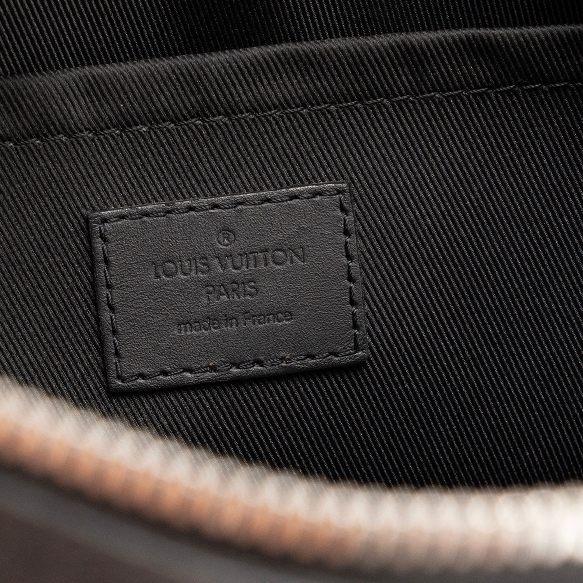 LOUIS VUITTON - Sac à bandoulière City Keepall Louis Vuitton en cuir damier noir édition limitée