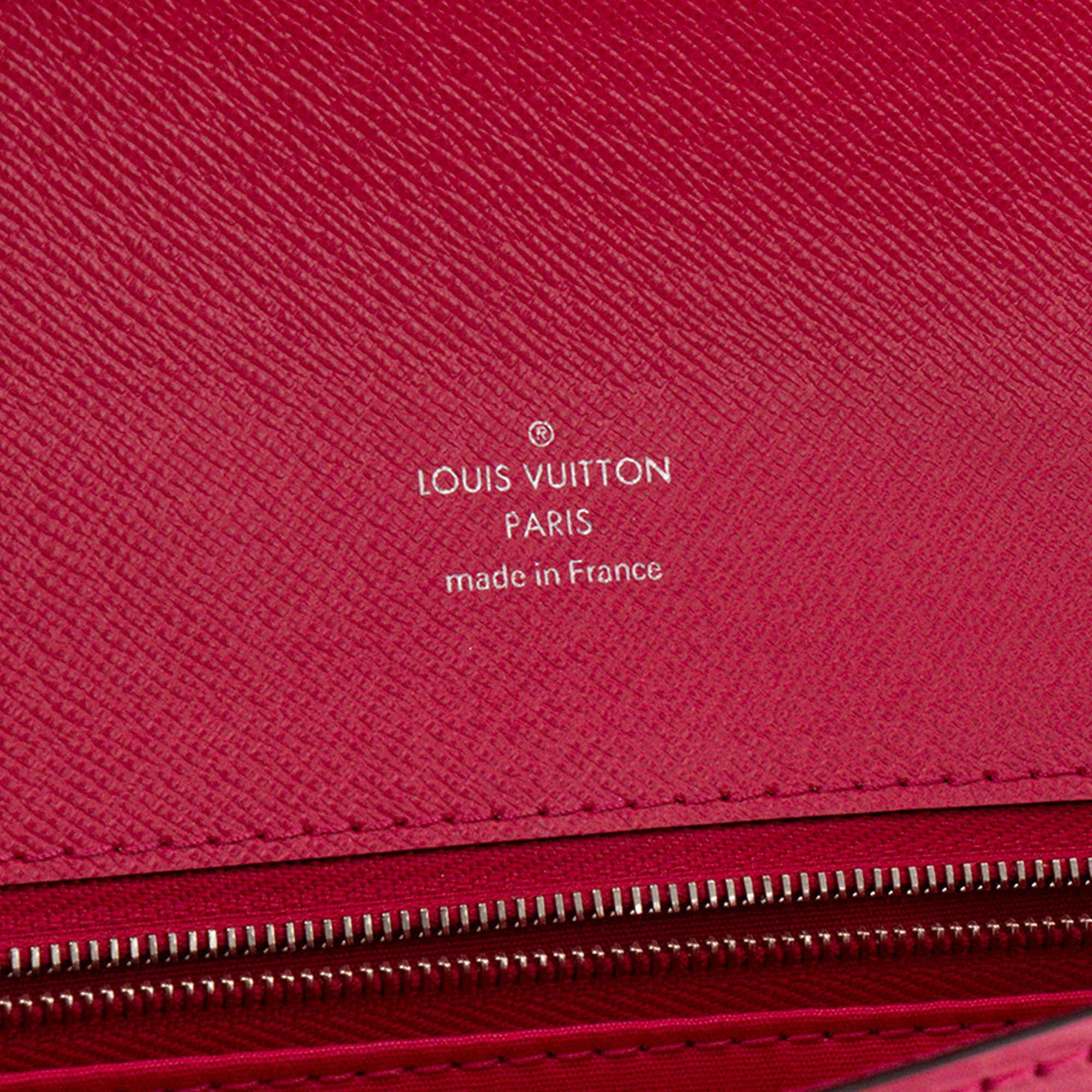LOUIS VUITTON - Sac à bandoulière Clery Louis Vuitton en cuir épi rose