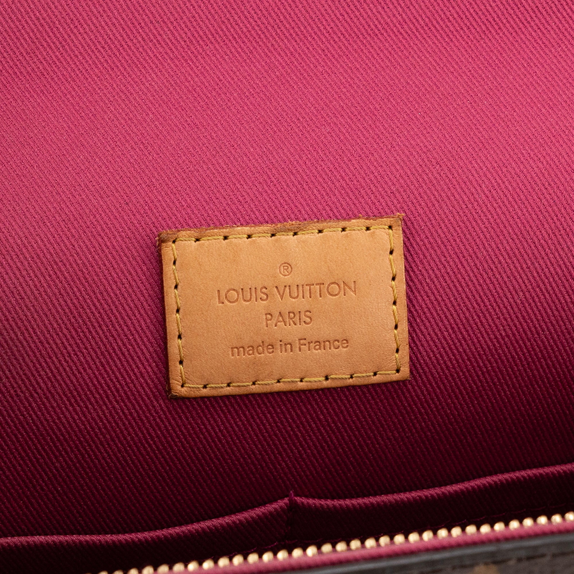 LOUIS VUITTON - Sac à bandoulière Cluny BB Louis Vuitton en toile enduite monogrammée