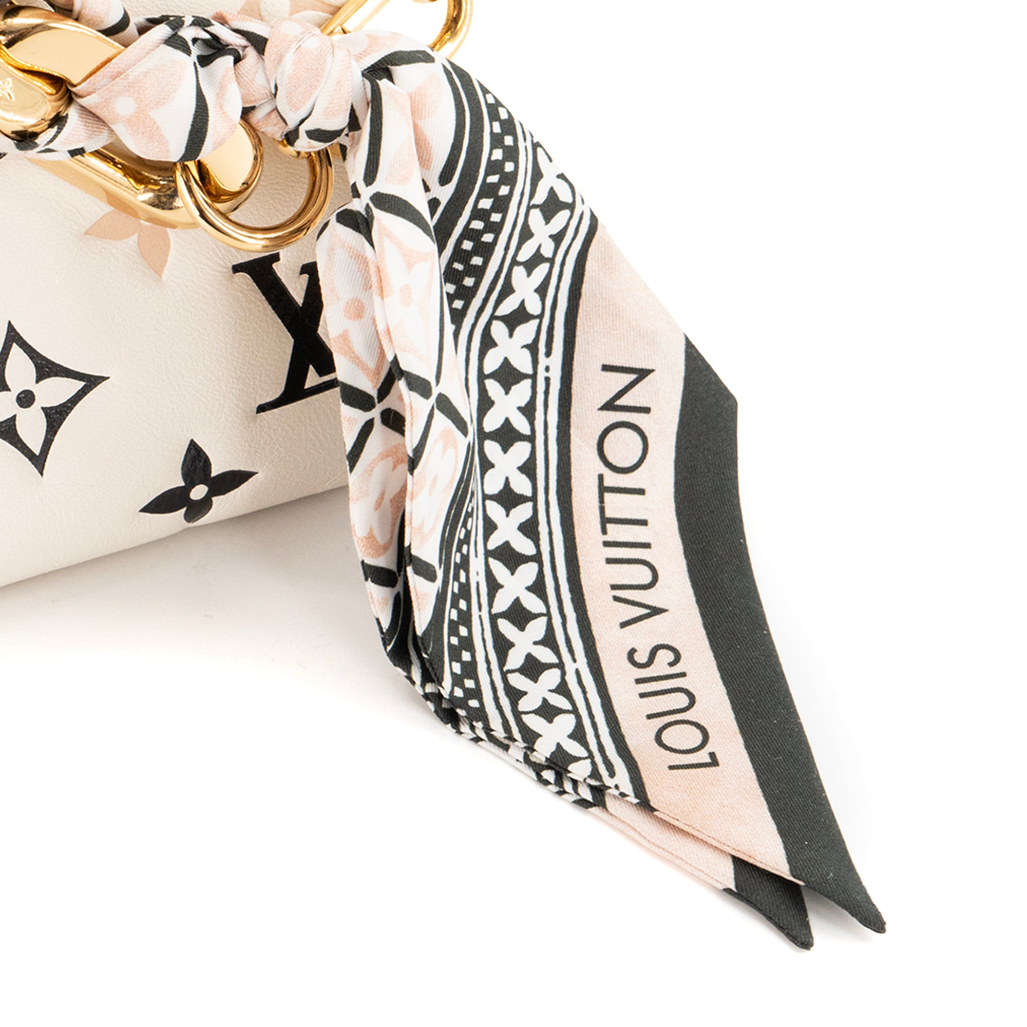 LOUIS VUITTON - Sac à bandoulière Coussin PM Louis Vuitton en cuir beige édition limitée