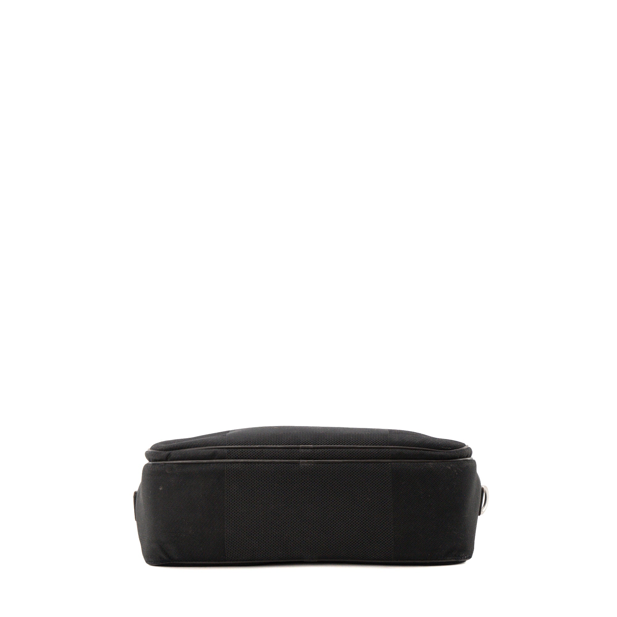LOUIS VUITTON - Sac à bandoulière Damier Géant Louis Vuitton en toile noire
