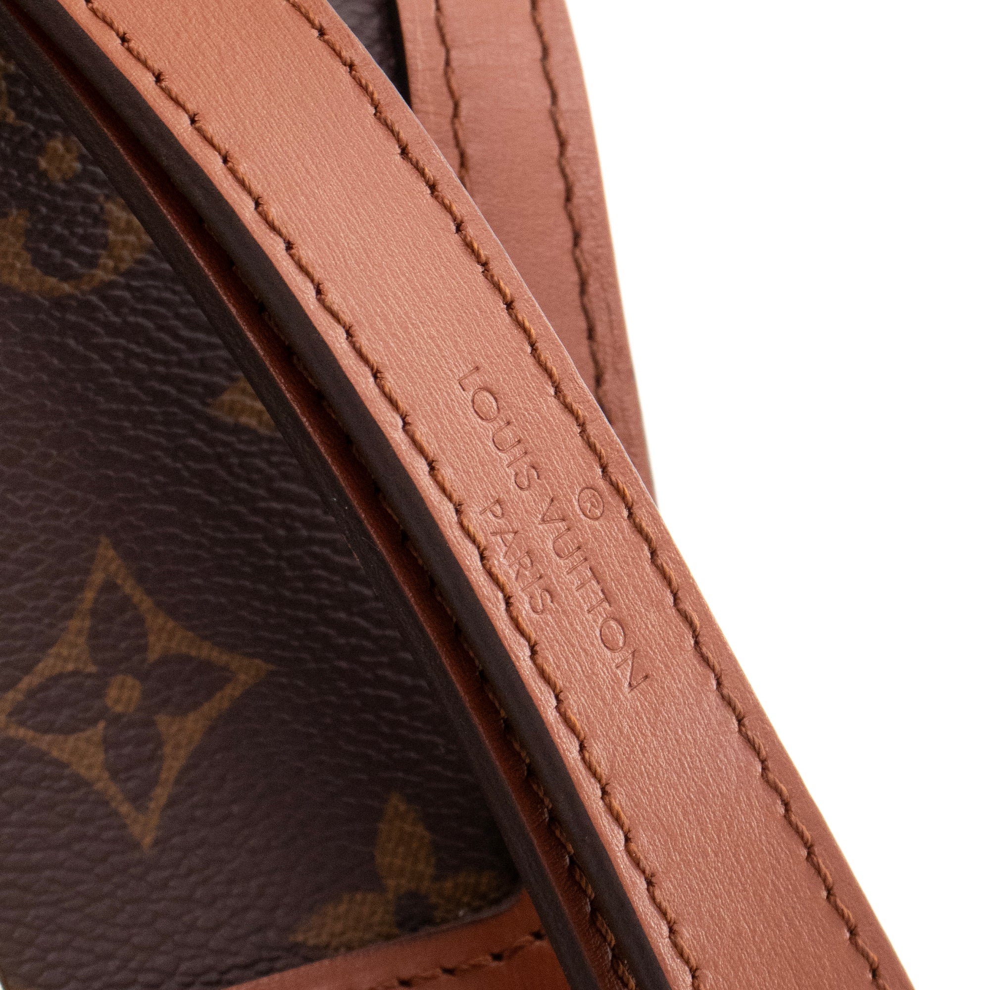LOUIS VUITTON - Sac à bandoulière Dauphine MM Louis Vuitton en toile enduite monogrammée et cuir