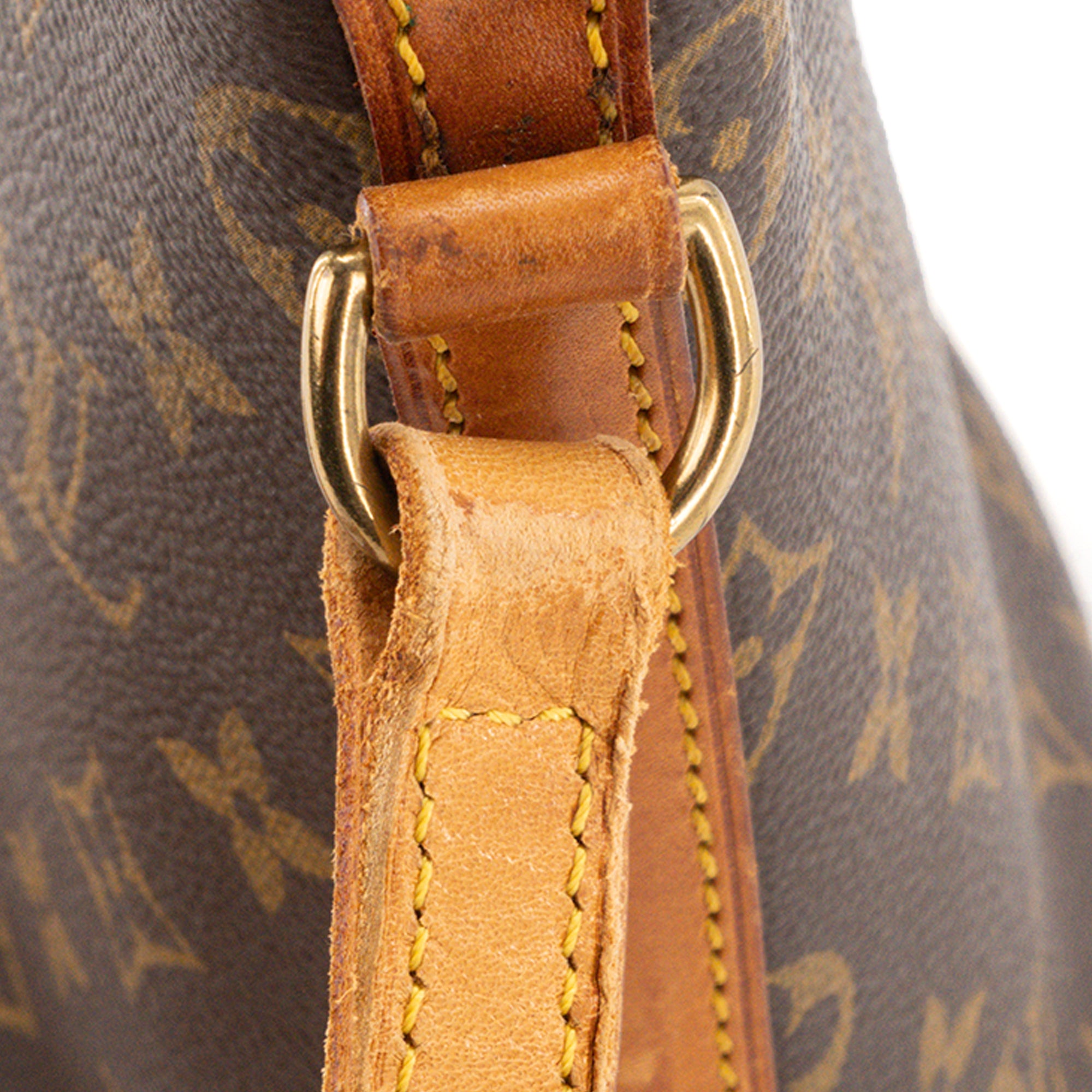 LOUIS VUITTON - Sac à bandoulière Drouot Louis Vuitton en toile enduite monogrammée vintage