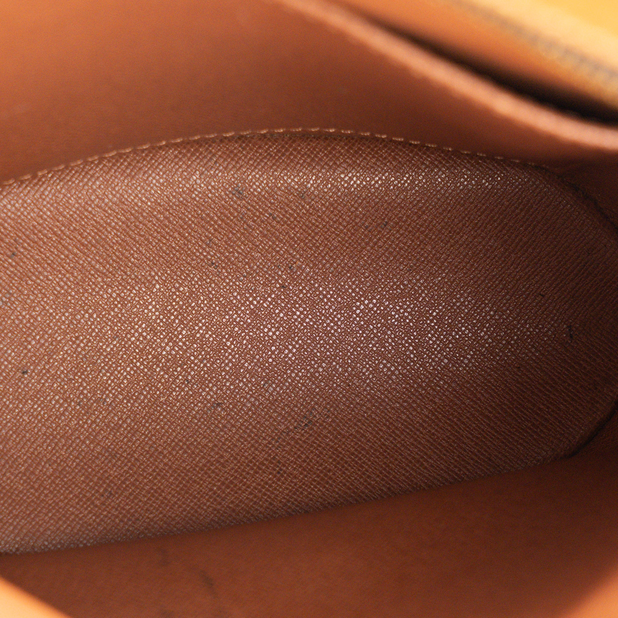 LOUIS VUITTON - Sac à bandoulière Drouot Louis Vuitton en toile enduite monogrammée vintage