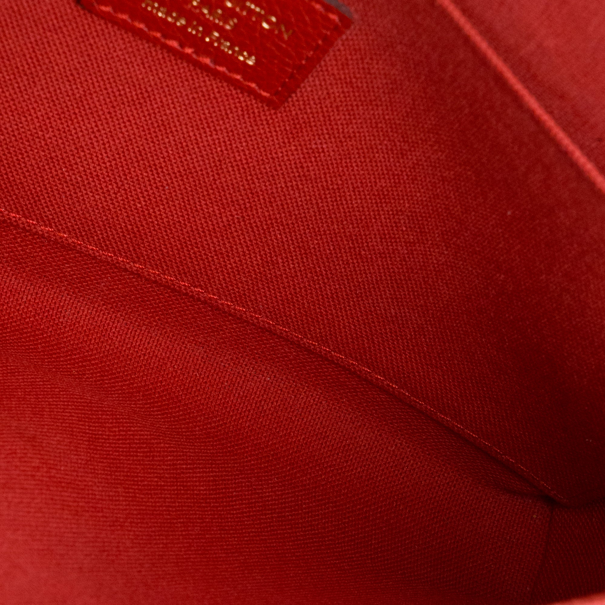 LOUIS VUITTON - Sac à bandoulière Félicie Louis Vuitton en cuir empreinte rouge