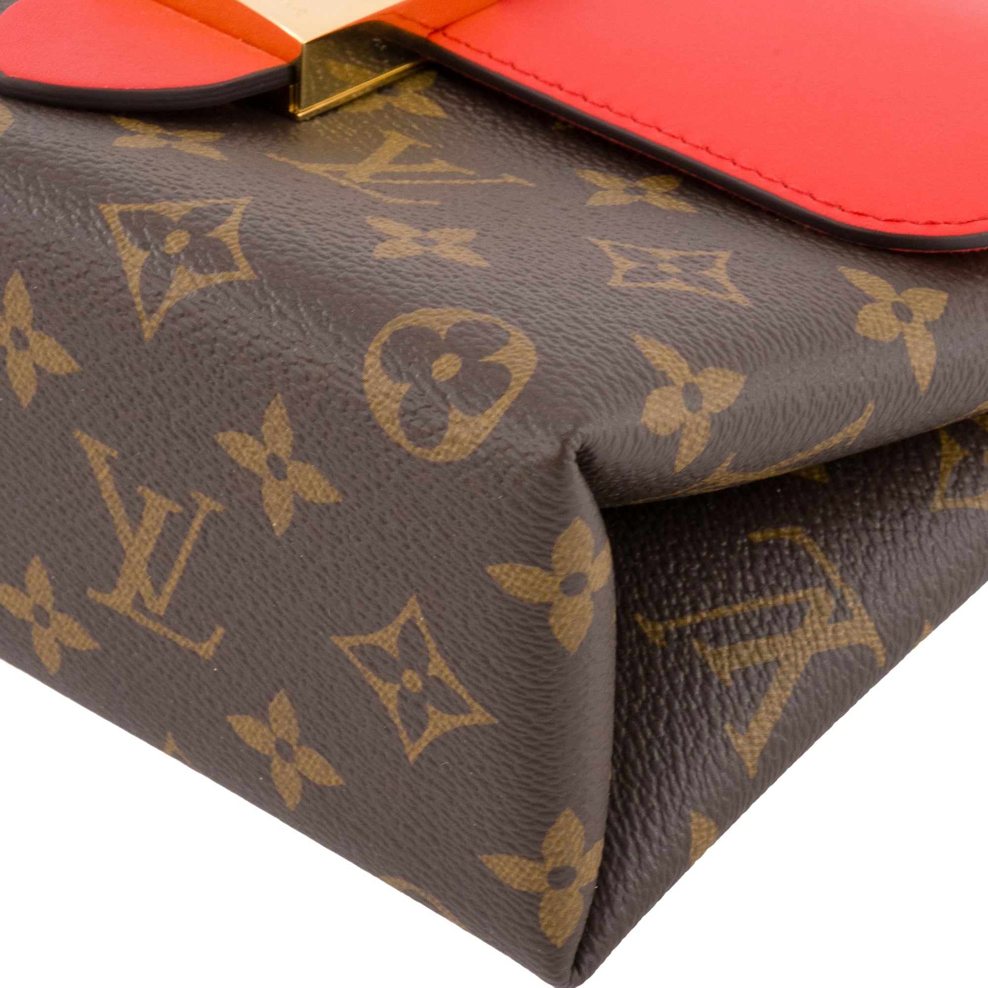 LOUIS VUITTON - Sac à bandoulière Locky BB Louis Vuitton en toile monogrammée et cuir rouge