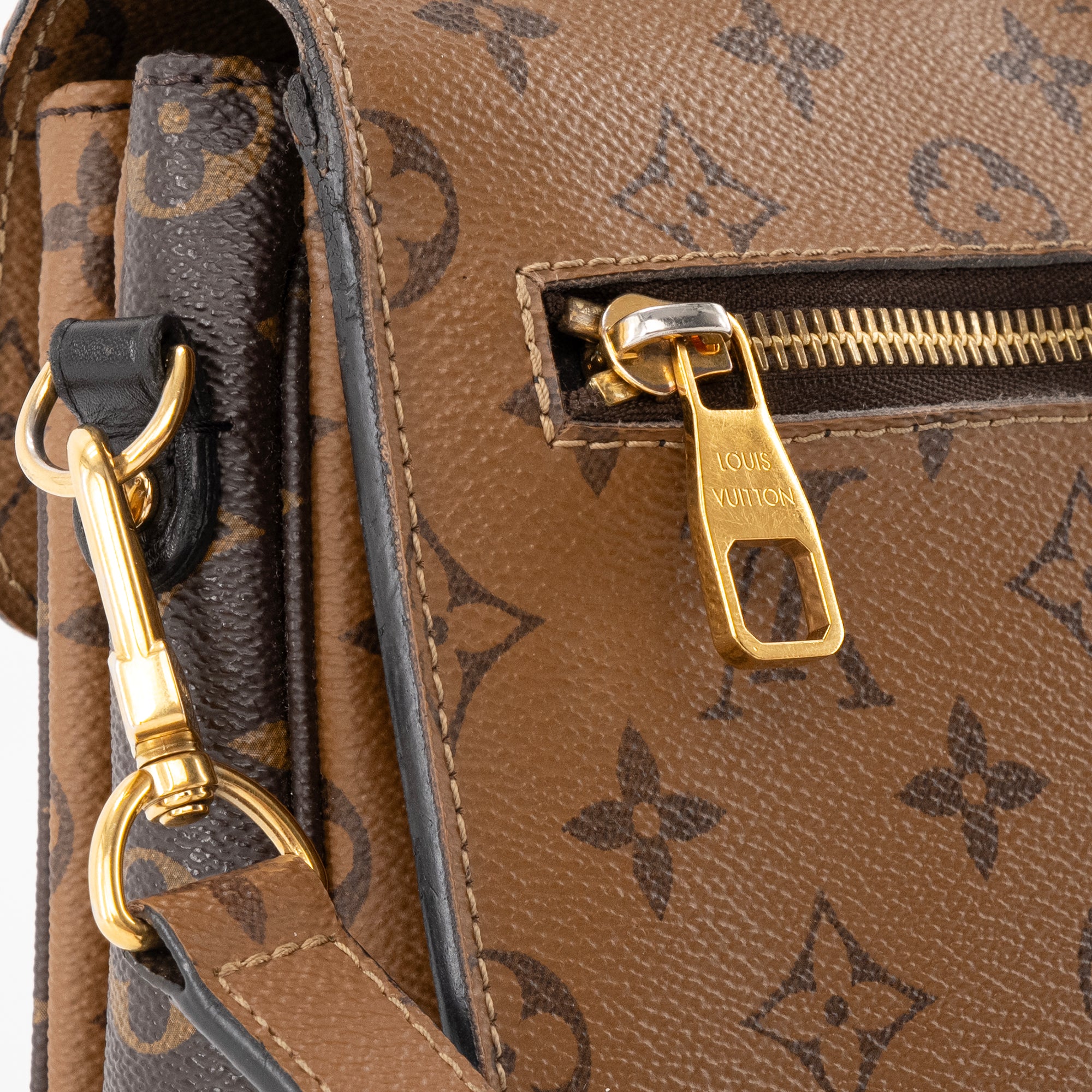 LOUIS VUITTON - Sac à bandoulière Métis Louis Vuitton en toile enduite monogrammée reverse
