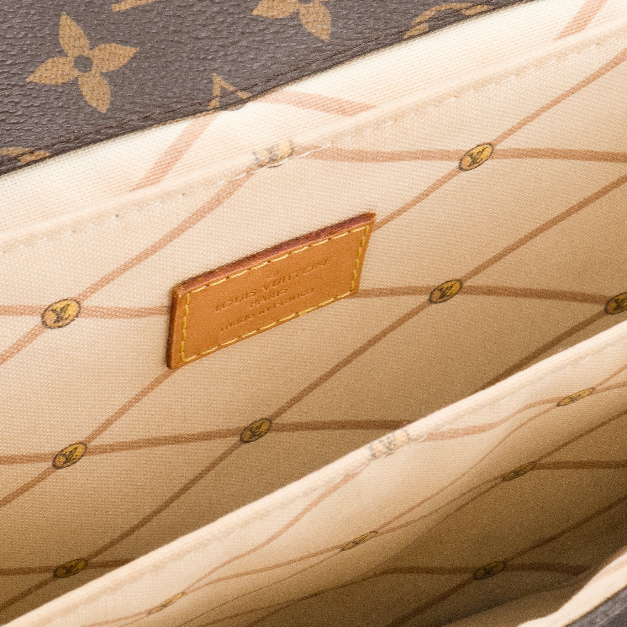 LOUIS VUITTON - Sac à bandoulière Métis Louis Vuitton en toile enduite monogrammée édition limitée Trunk