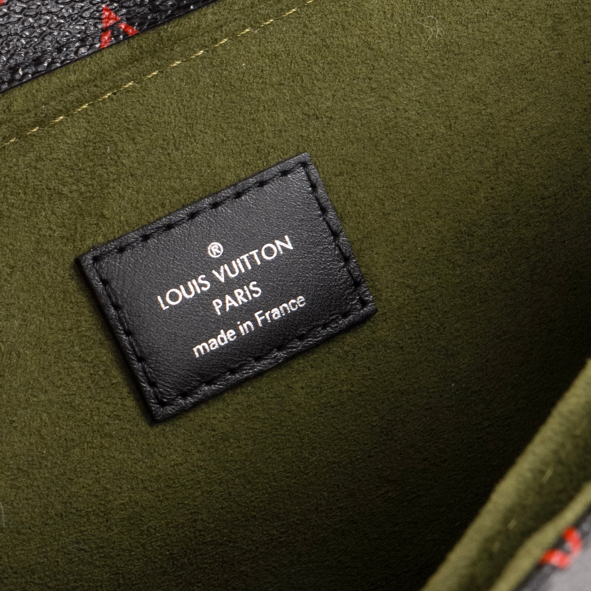 LOUIS VUITTON - Sac à bandoulière Métis Louis Vuitton en toile enduite monogrammée noire et rouge édition limitée Infrarouge