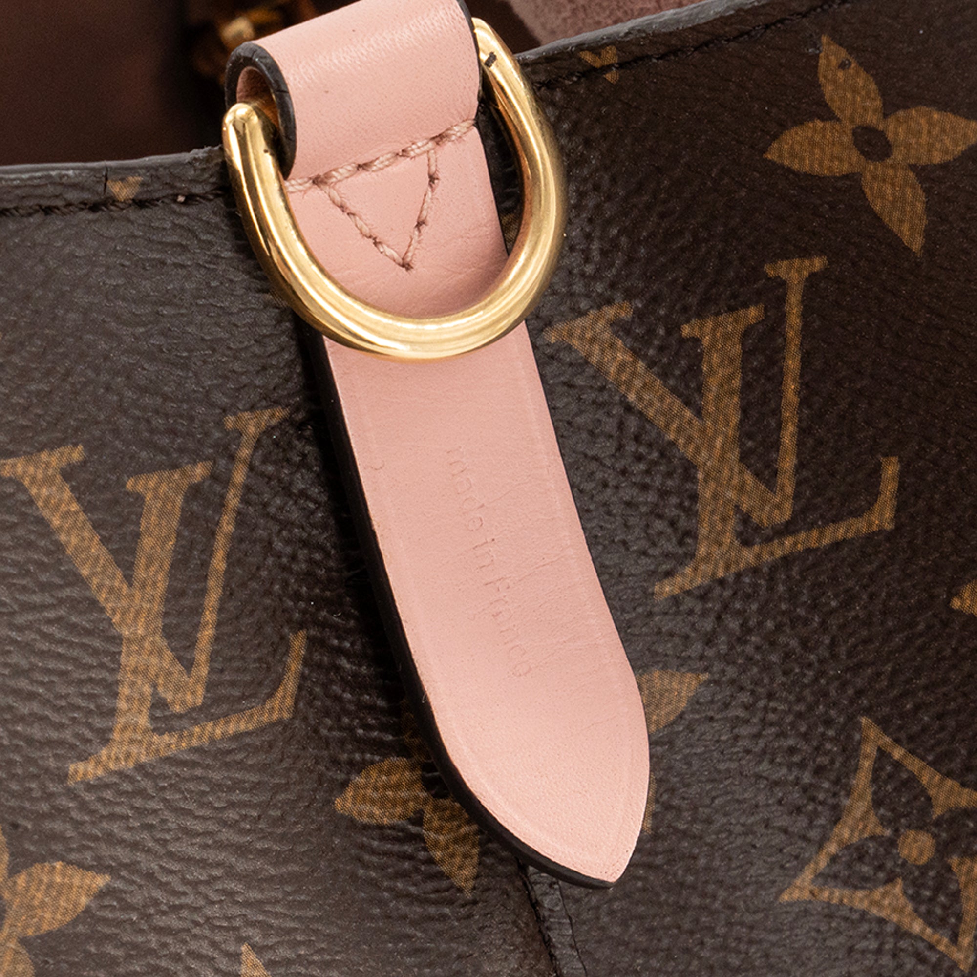 LOUIS VUITTON - Sac à bandoulière NeoNoe Louis Vuitton en toile enduite monogrammée et cuir rose