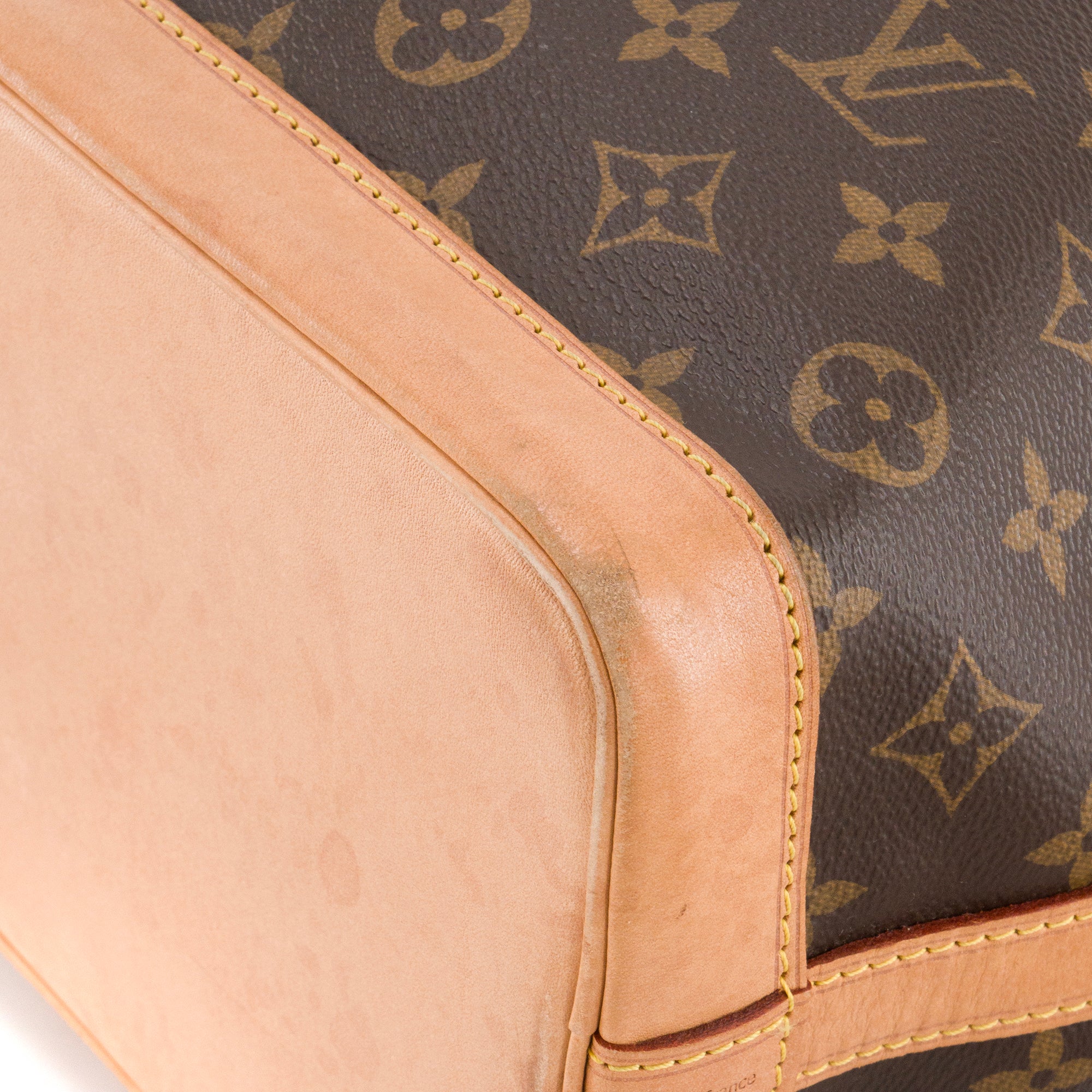 LOUIS VUITTON - Sac à bandoulière Noé BB Louis Vuitton en toile enduite monogrammée marron