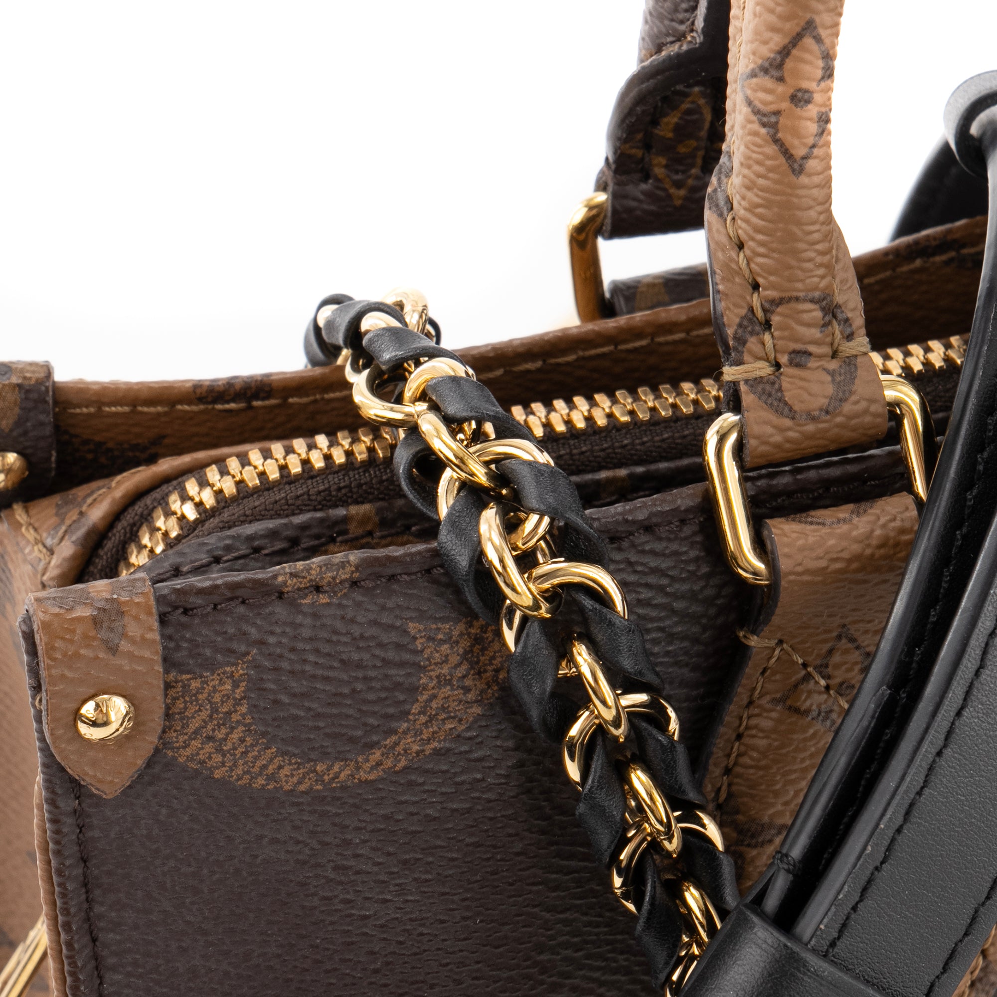 LOUIS VUITTON - Sac à bandoulière Onthego East West Louis Vuitton en toile enduite monogrammée