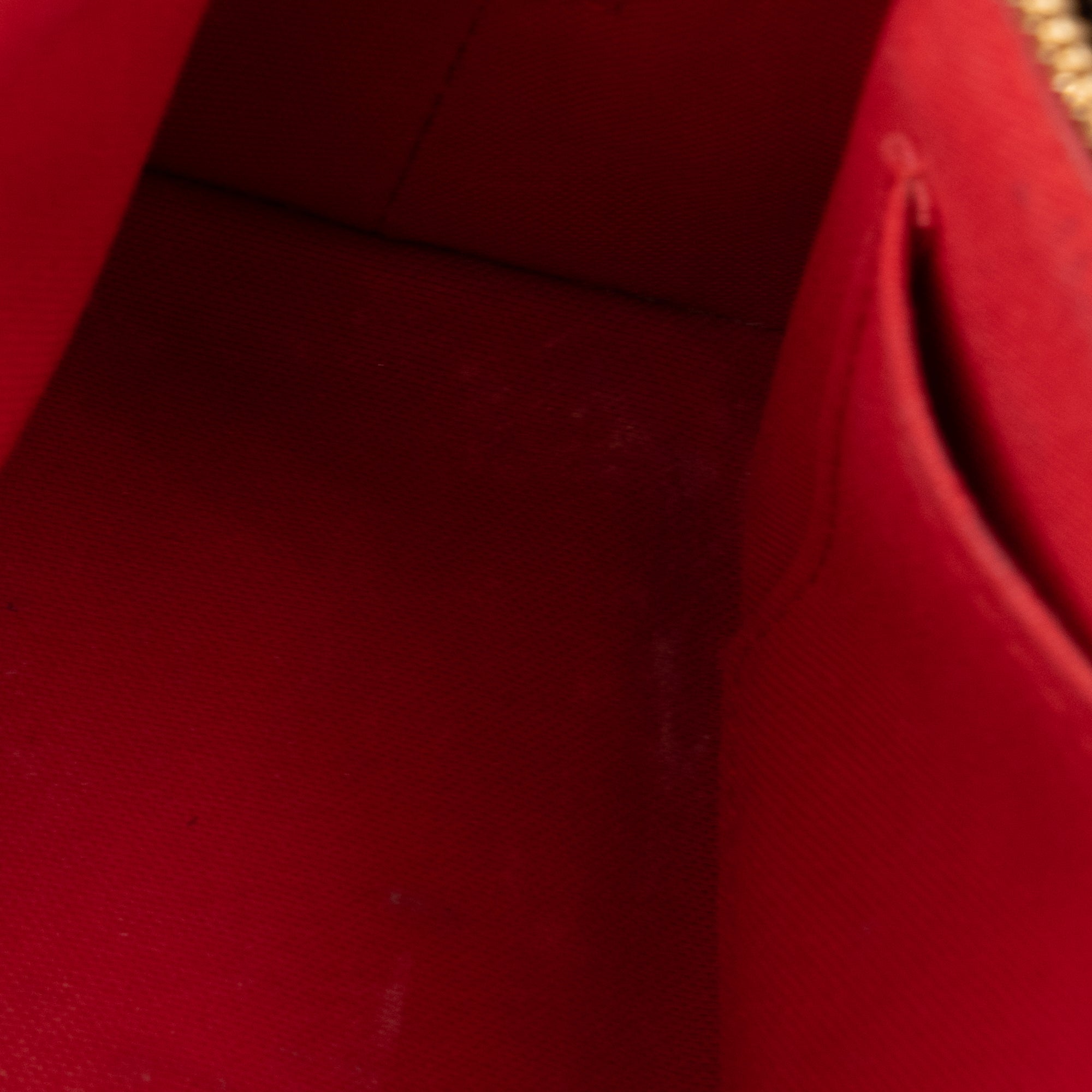 LOUIS VUITTON - Sac à bandoulière Onthego East West Louis Vuitton en toile enduite monogrammée