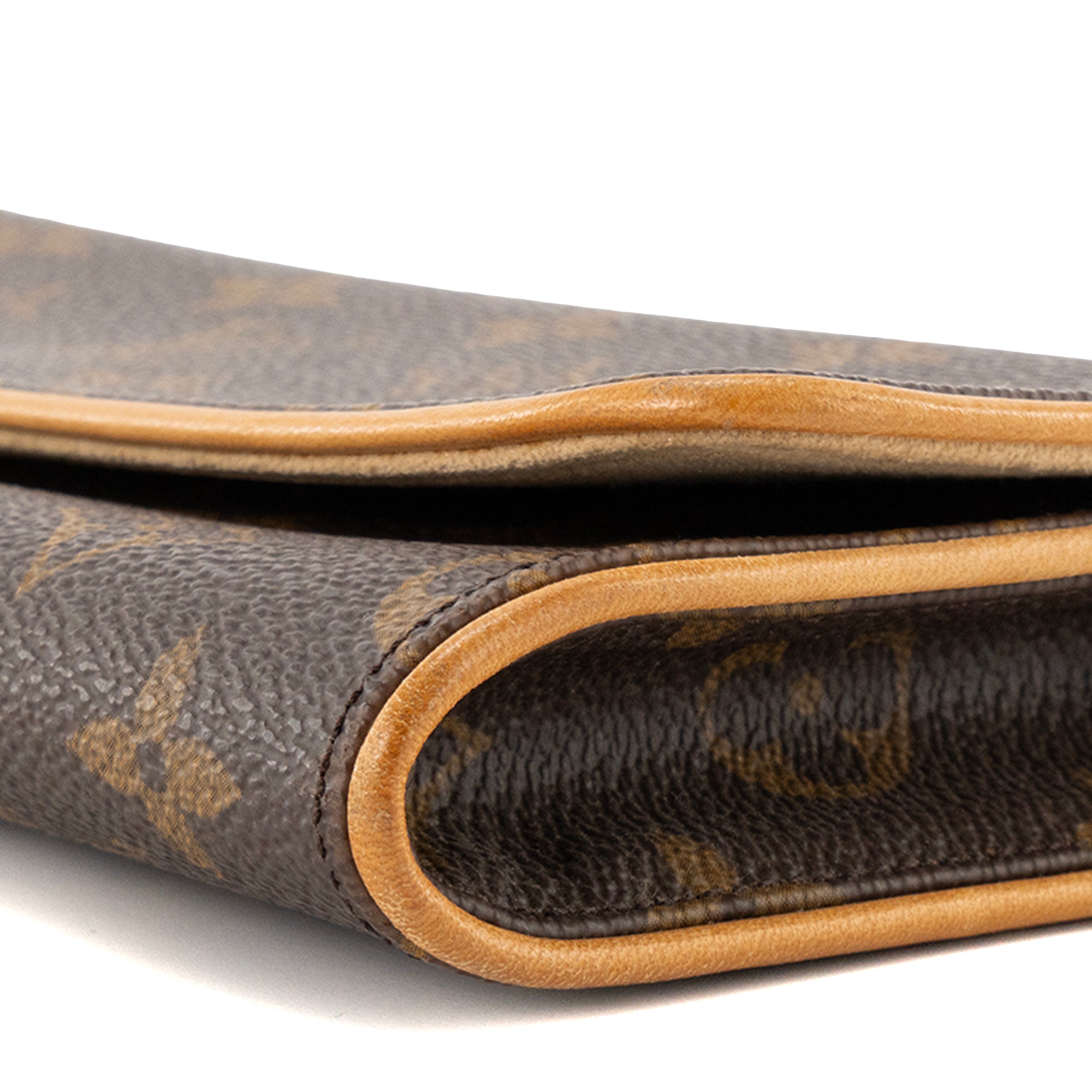 LOUIS VUITTON - Sac à bandoulière Pochette Twin Louis Vuitton en toile monogrammée vintage