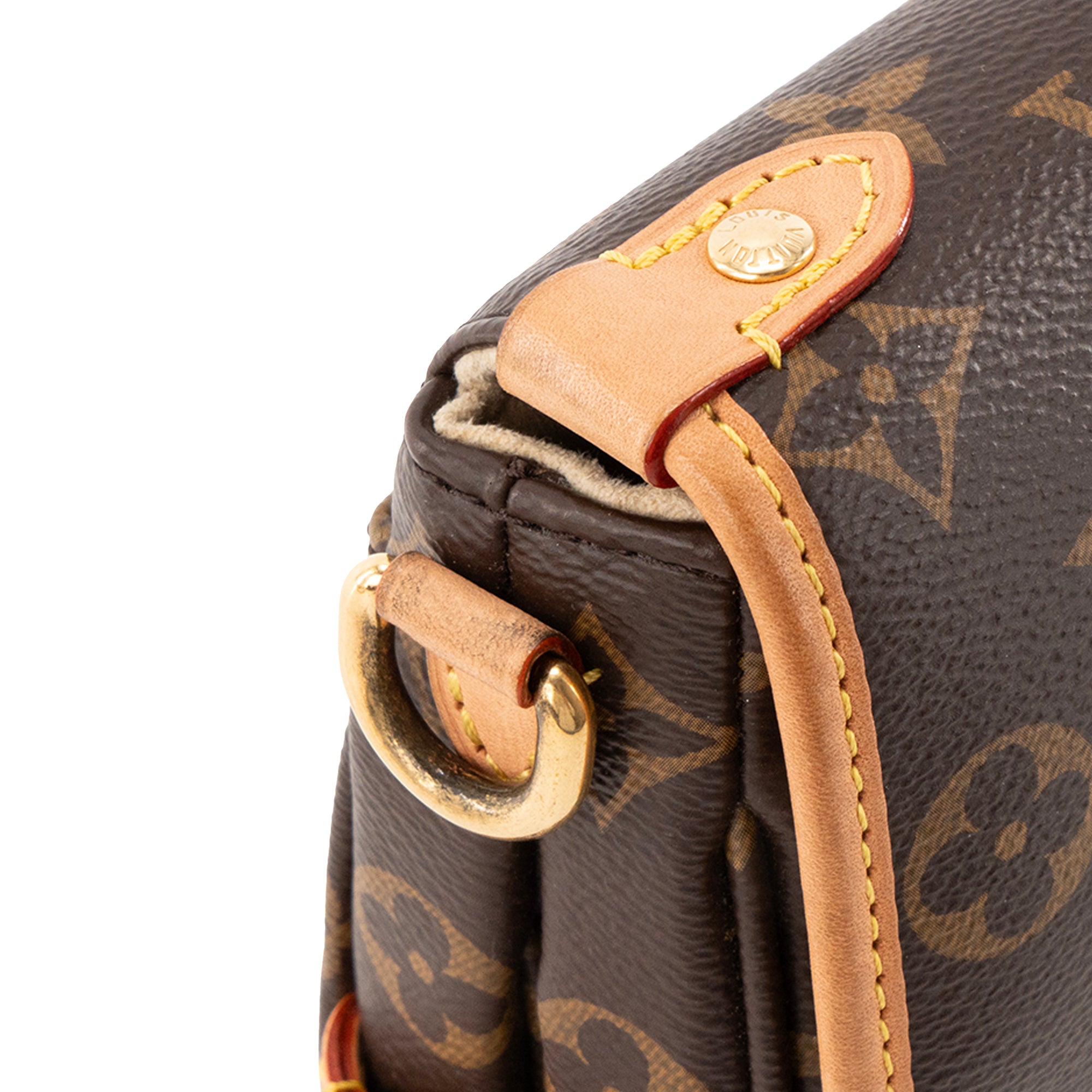 LOUIS VUITTON - Sac à bandoulière Saumur BB Louis Vuitton en toile enduite monogrammée