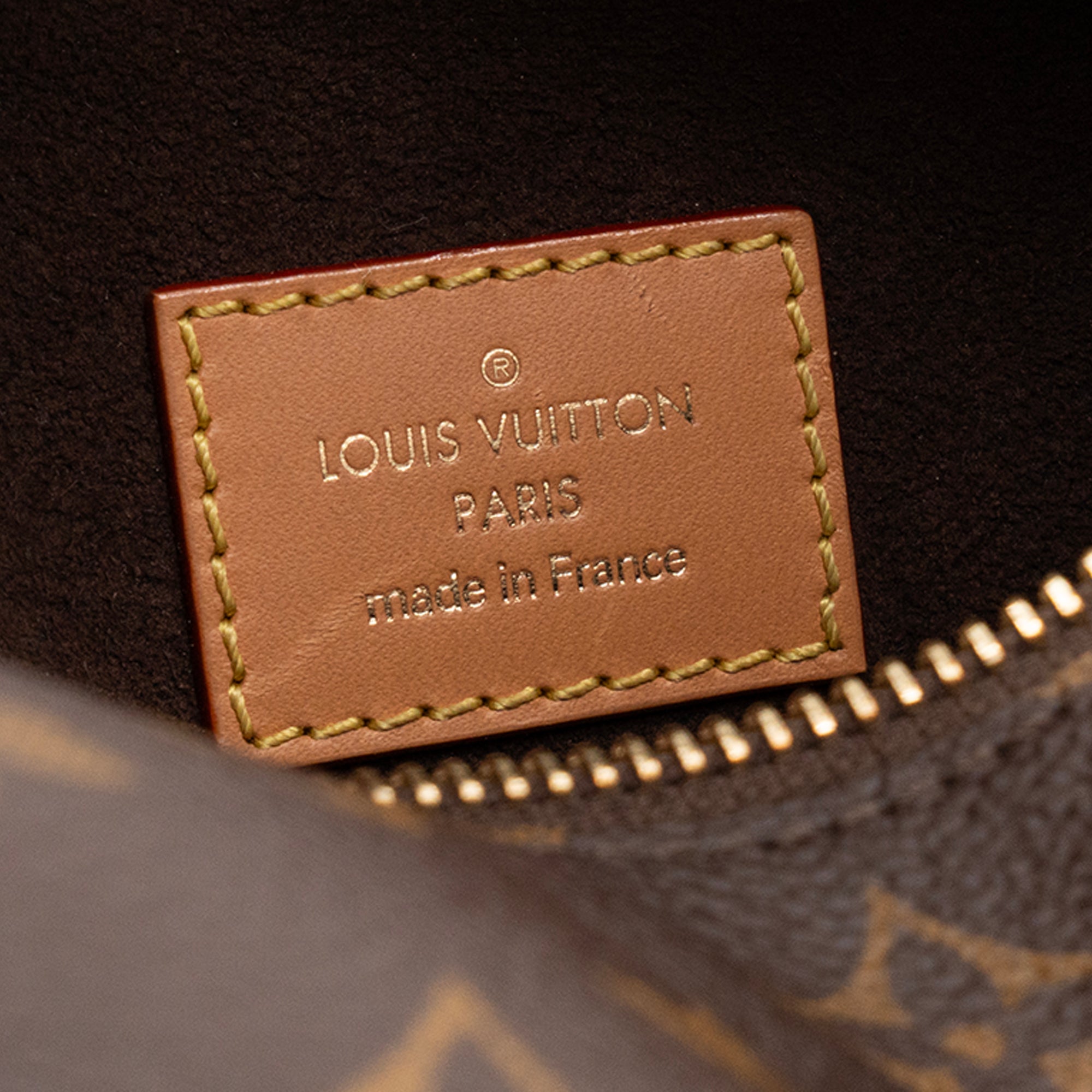 LOUIS VUITTON - Sac à bandoulière Side Trunk MM Louis Vuitton en toile enduite monogrammée marron