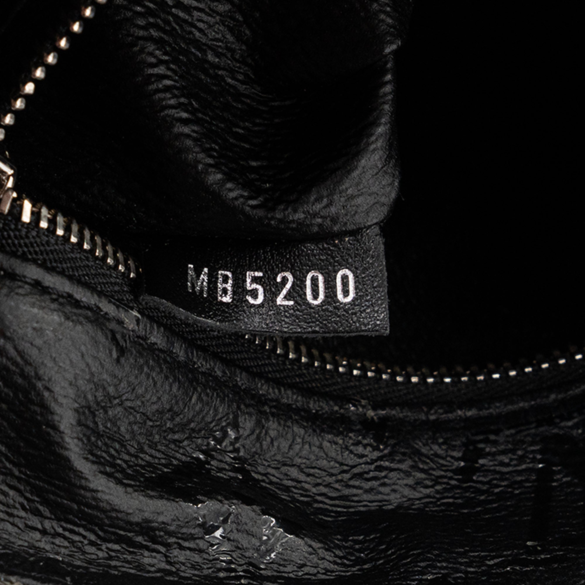 LOUIS VUITTON - Sac à bandoulière Speedy 25 Louis Vuitton x Urs Fisher en cuir grainé blanc et tuftage noir édition limitée
