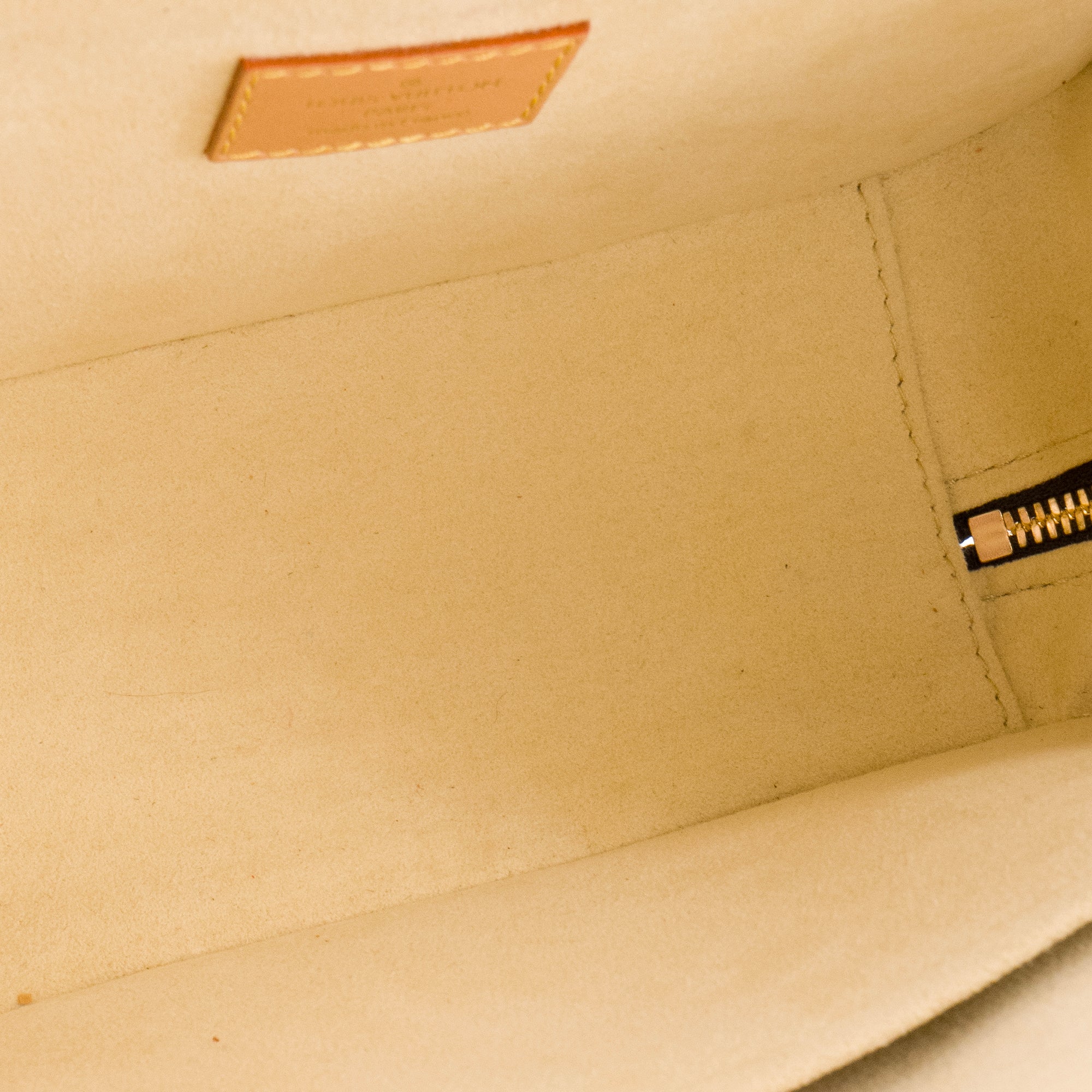 LOUIS VUITTON - Sac à bandoulière Valisette Louis Vuitton en toile enduite monogrammée et cuir marron