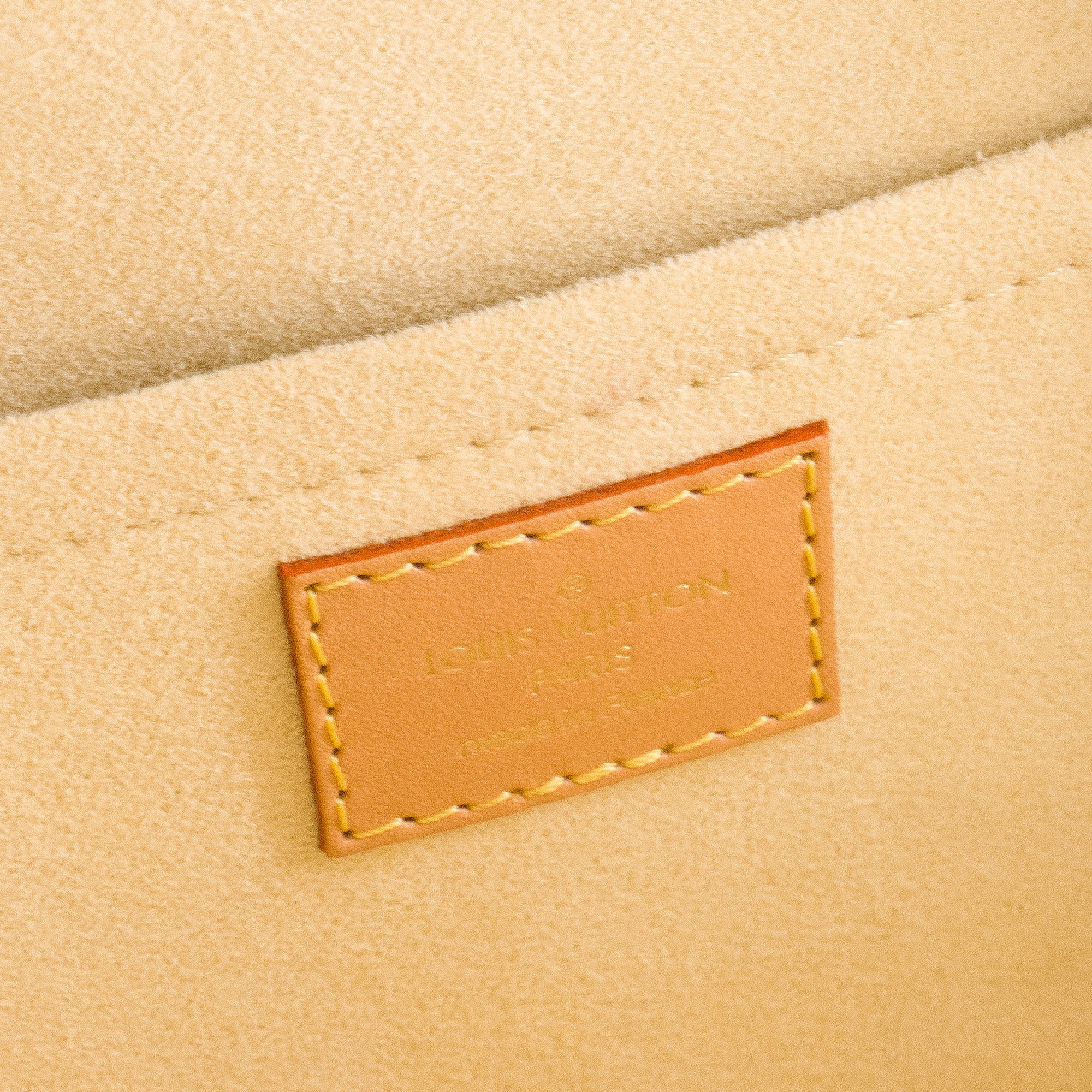 LOUIS VUITTON - Sac à bandoulière Valisette Louis Vuitton en toile enduite monogrammée et cuir marron