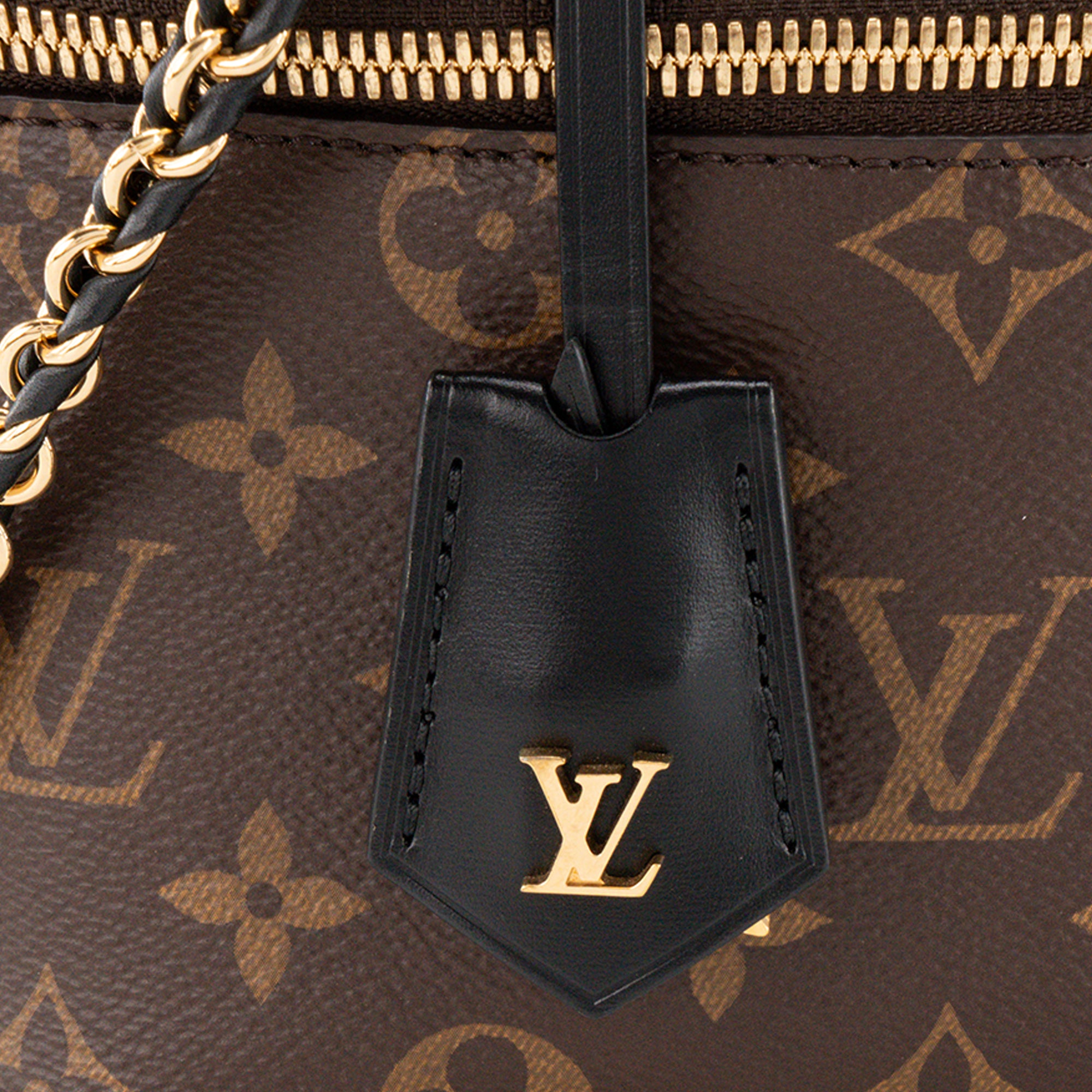 LOUIS VUITTON - Sac à bandoulière Vanity PM Louis Vuitton en toile enduite monogrammée reverse