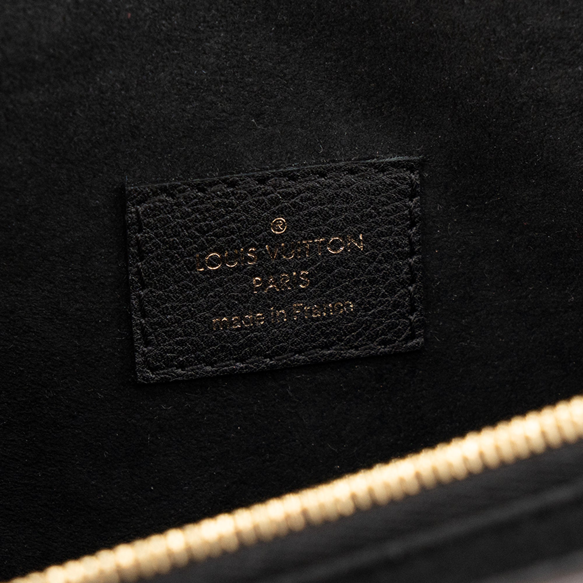 LOUIS VUITTON - Sac à bandoulière Victoire Louis Vuitton en toile enduite monogrammée et cuir grainé noir