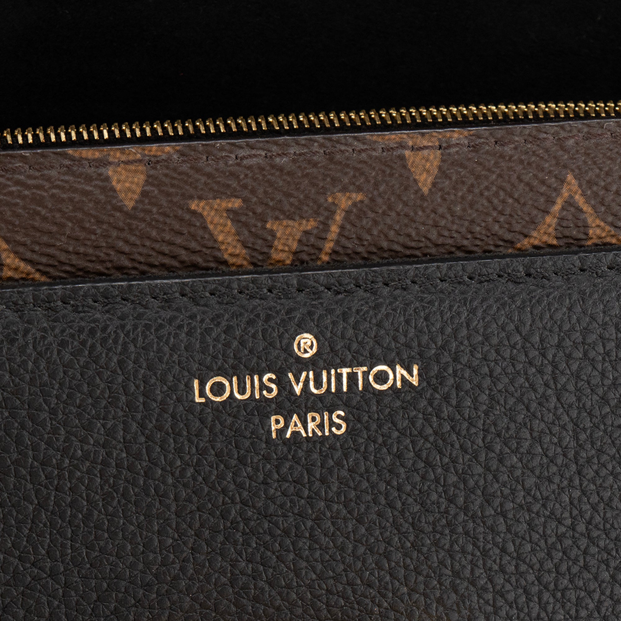LOUIS VUITTON - Sac à bandoulière Victoire Louis Vuitton en toile enduite monogrammée et cuir grainé noir