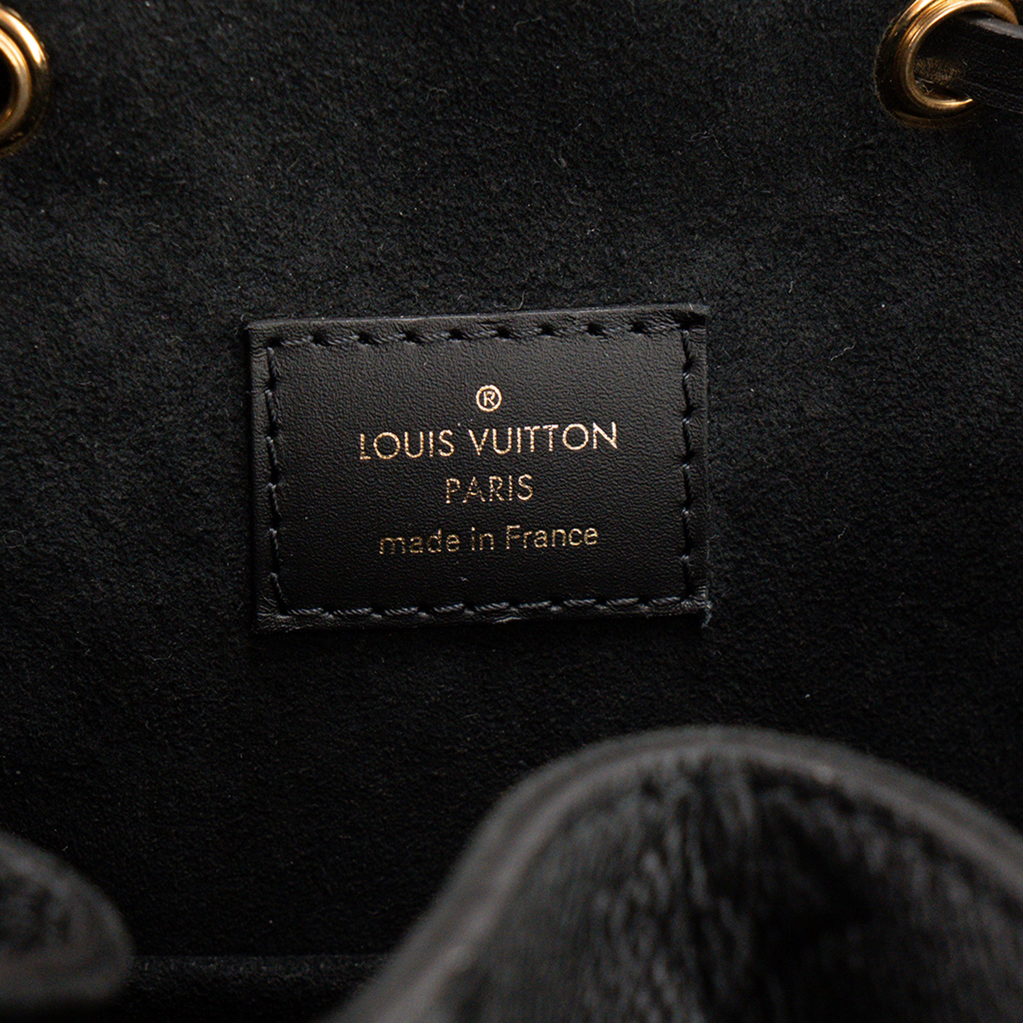 LOUIS VUITTON - Sac à dos Montsouris Louis Vuitton en cuir empreinte noir
