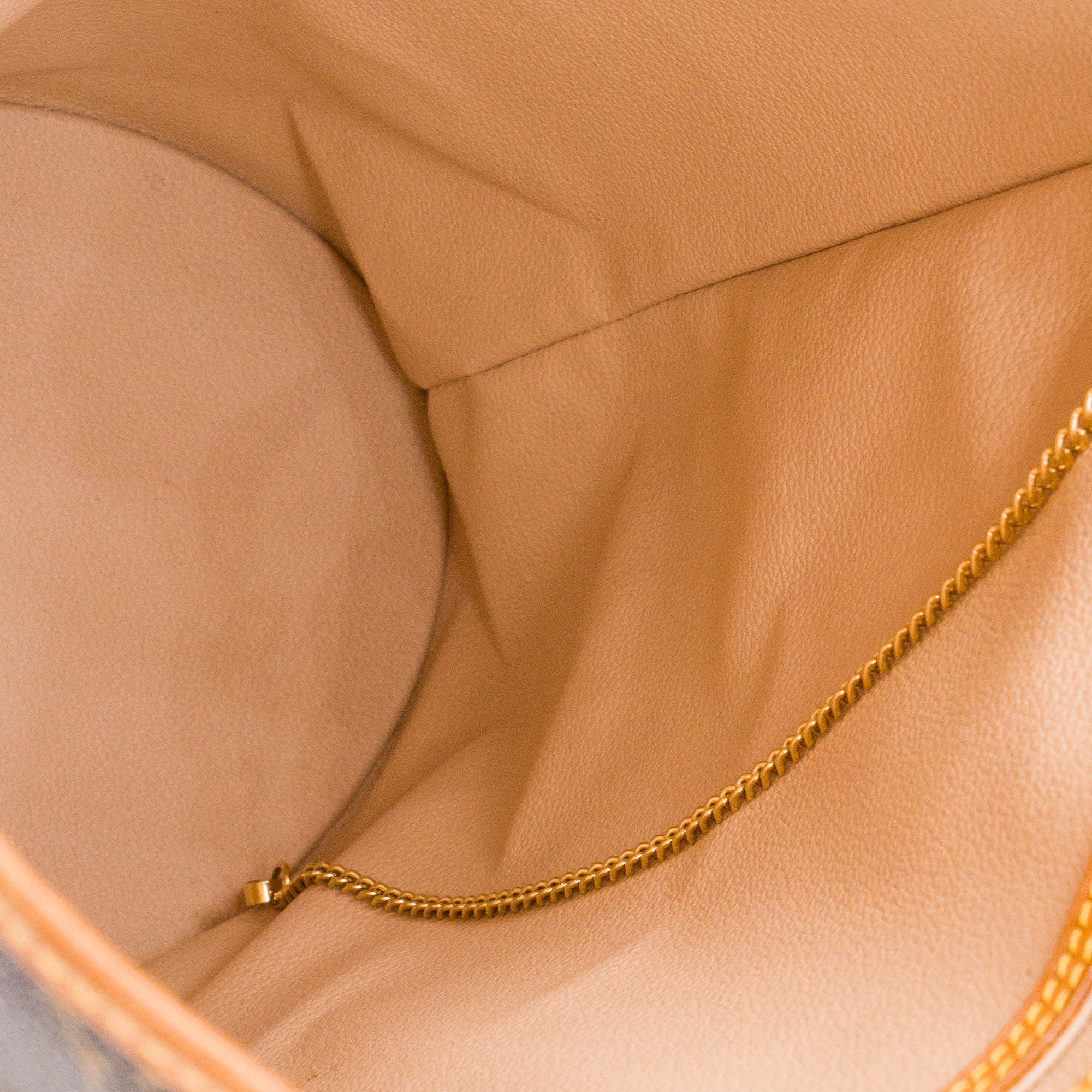 LOUIS VUITTON - Sac à épaule Bucket Louis Vuitton en toile enduite monogrammée vintage