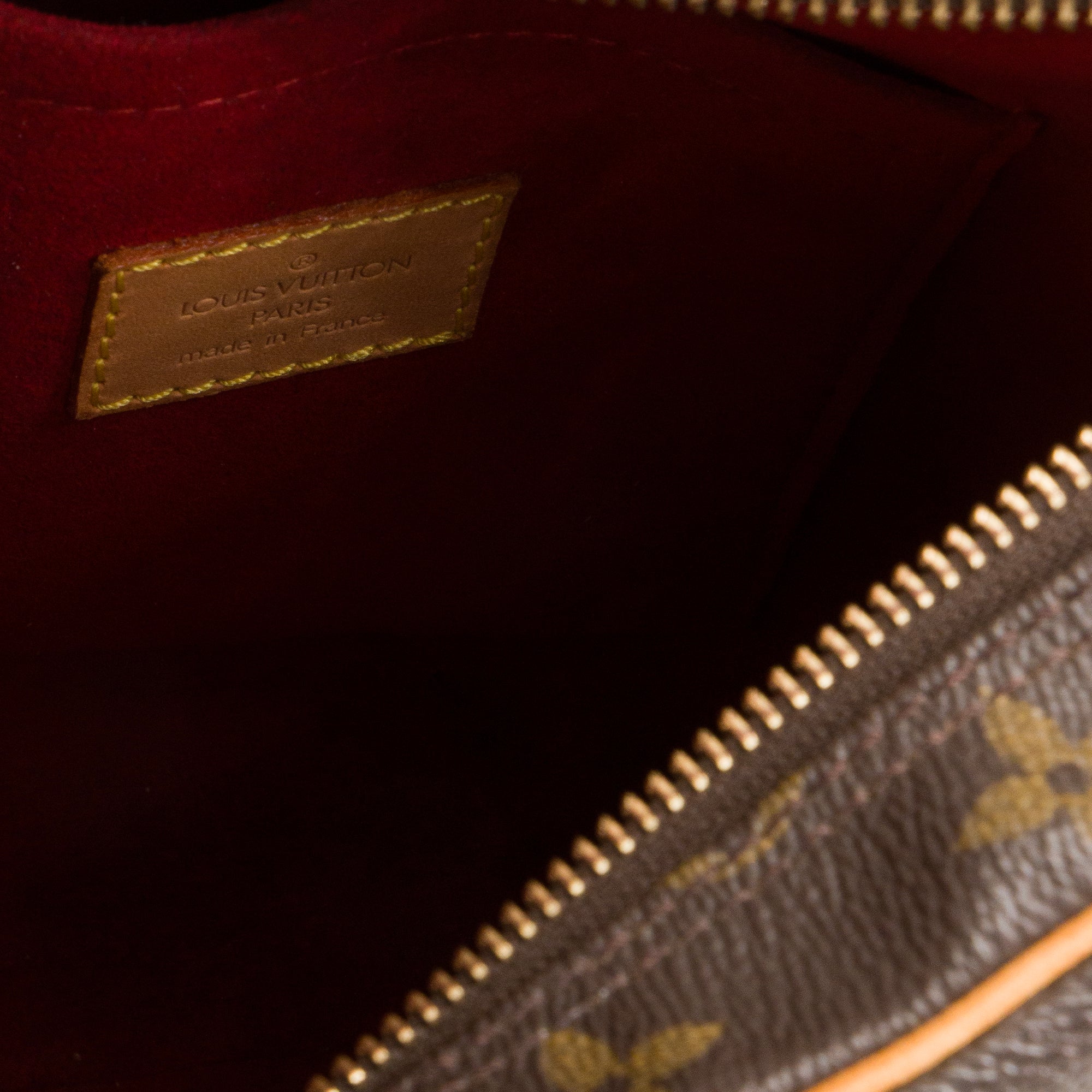 LOUIS VUITTON - Sac à épaule Croissant MM Louis Vuitton en toile enduite monogrammée