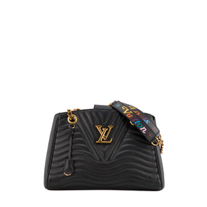 LOUIS VUITTON - Sac à épaule New Wave Louis Vuitton en cuir lisse noir