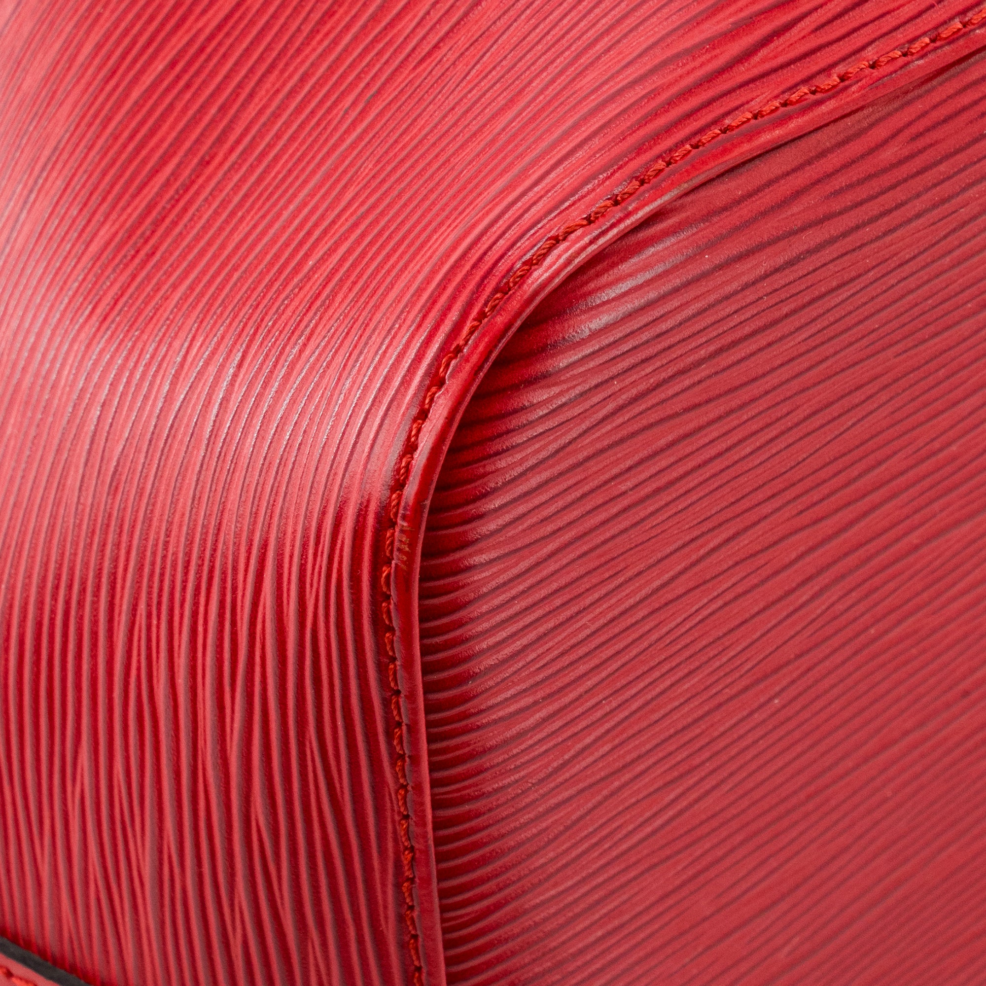 LOUIS VUITTON - Sac à épaule Noé Louis Vuitton en cuir épi rouge vintage