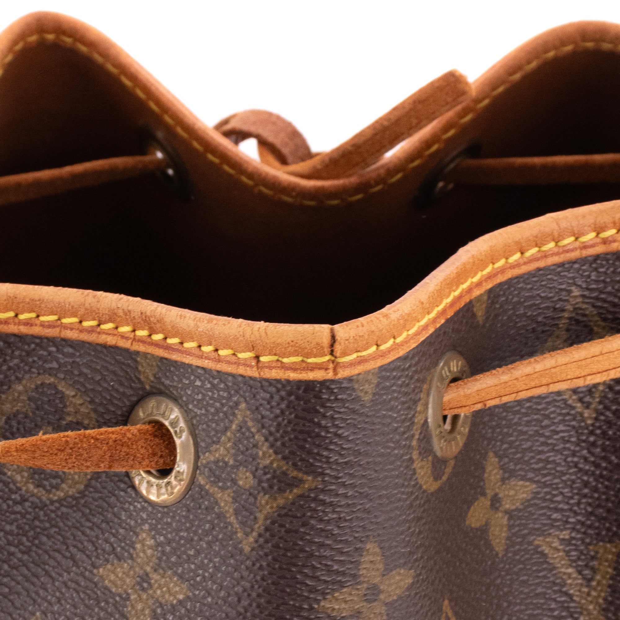 LOUIS VUITTON - Sac à épaule Noé Louis Vuitton en toile enduite monogrammée vintage