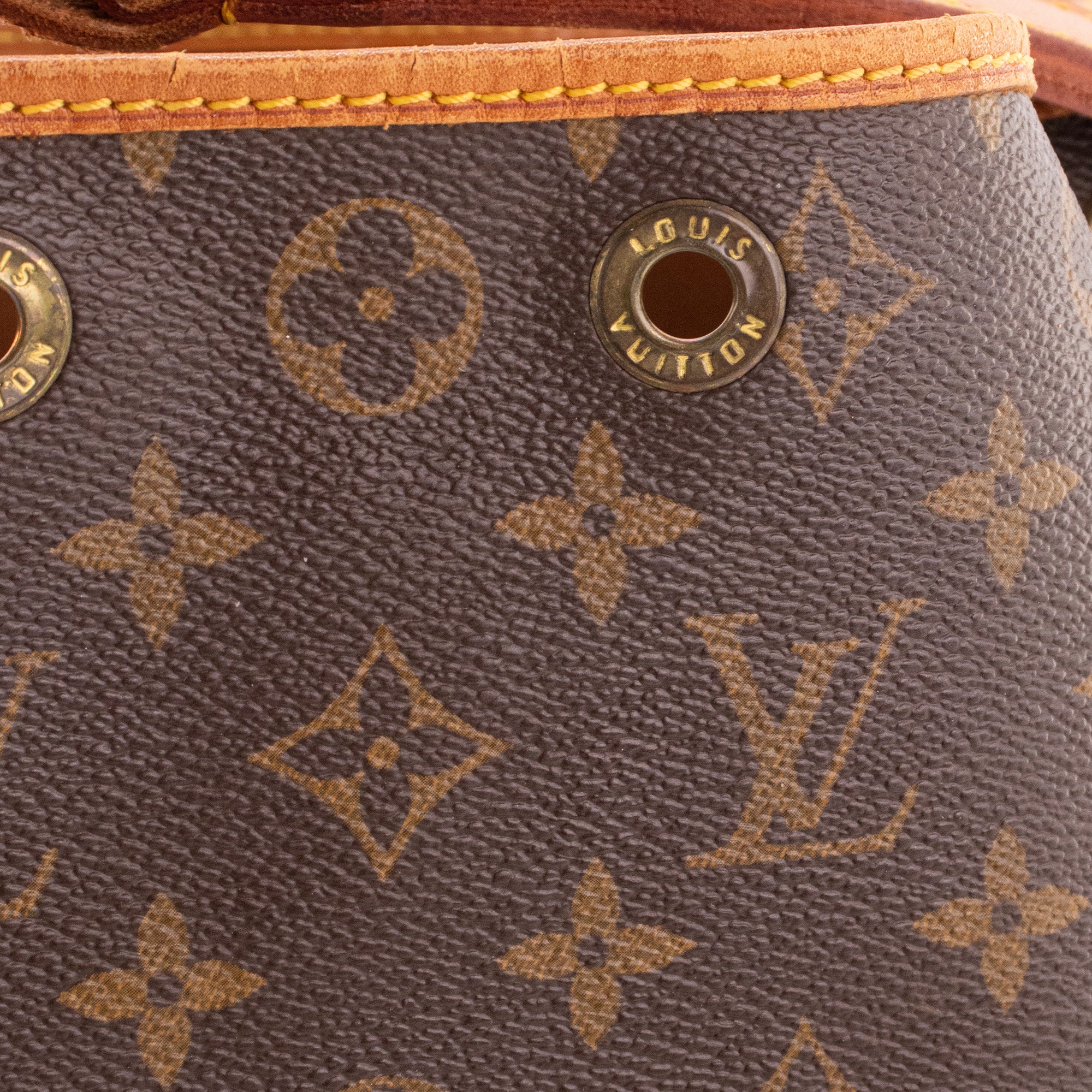 LOUIS VUITTON - Sac à épaule Noé Louis Vuitton en toile enduite monogrammée vintage