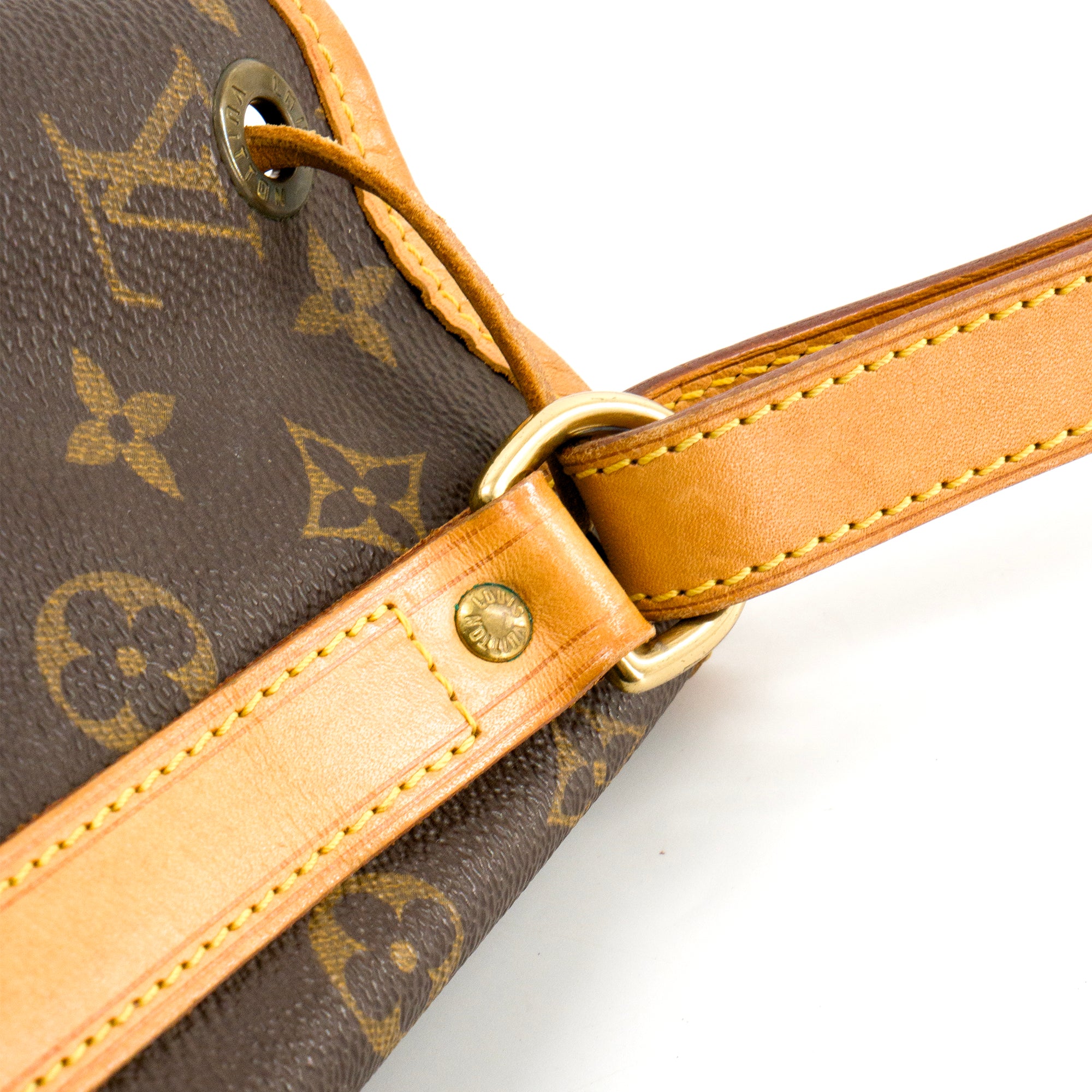 LOUIS VUITTON - Sac à épaule Noé PM Louis Vuitton en toile enduite monogrammée