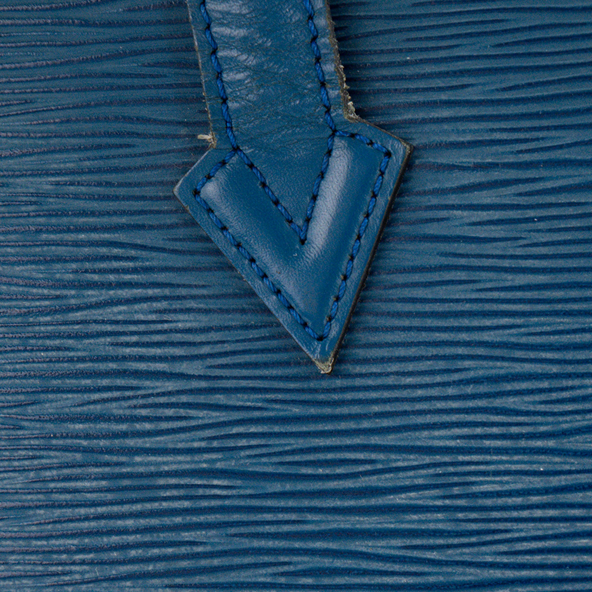 LOUIS VUITTON - Sac à épaule Saint Jacques Louis Vuitton en cuir épi bleu vintage