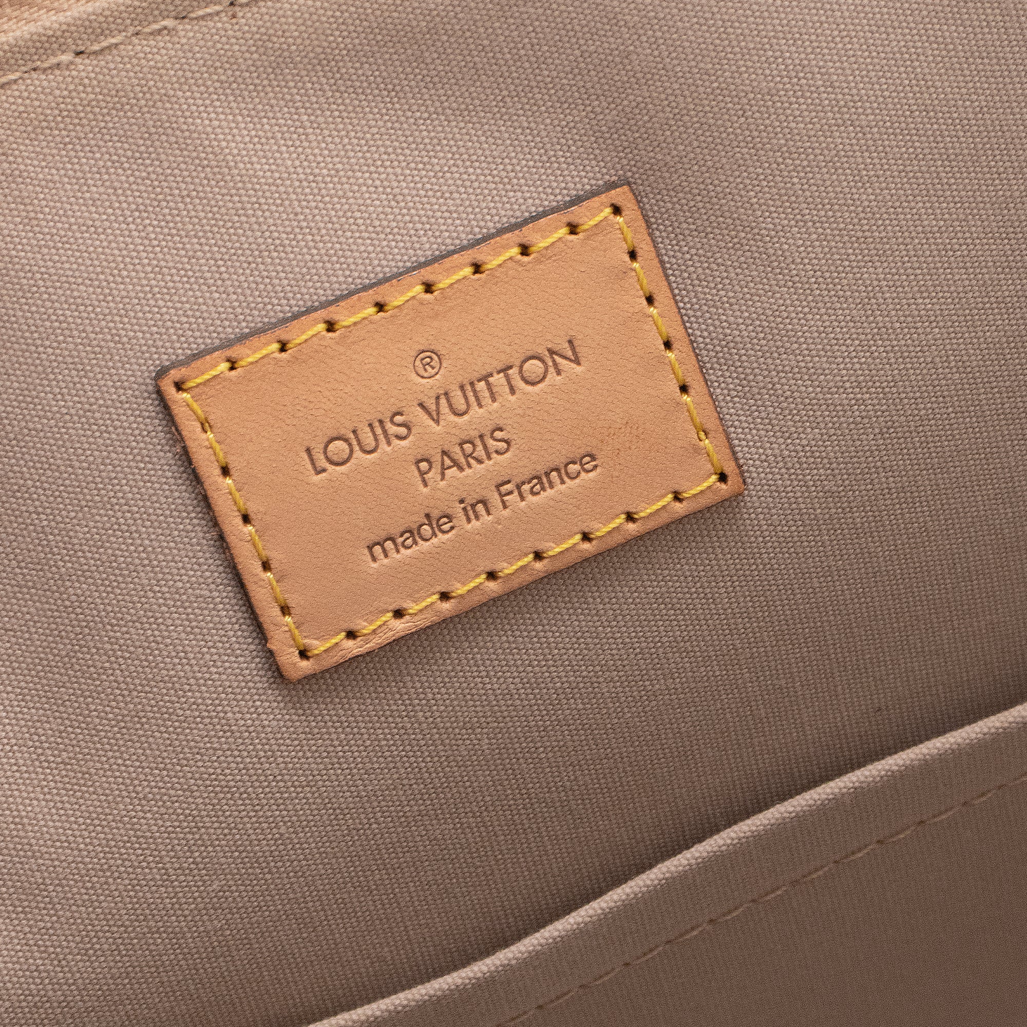 LOUIS VUITTON - Sac à main Alma GM Louis Vuitton en cuir verni miroir doré