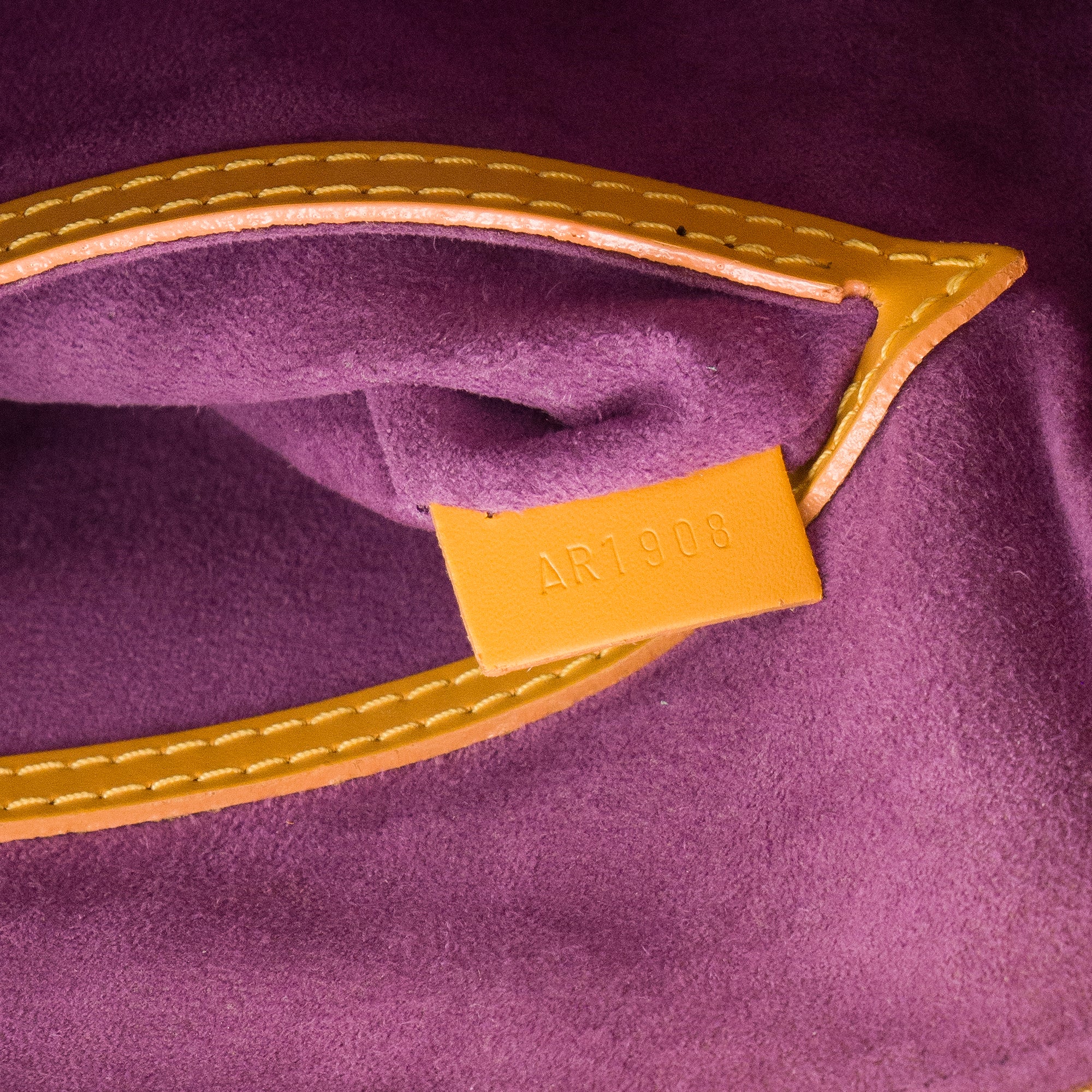 LOUIS VUITTON - Sac à main Alma PM Louis Vuitton en cuir épi jaune vintage