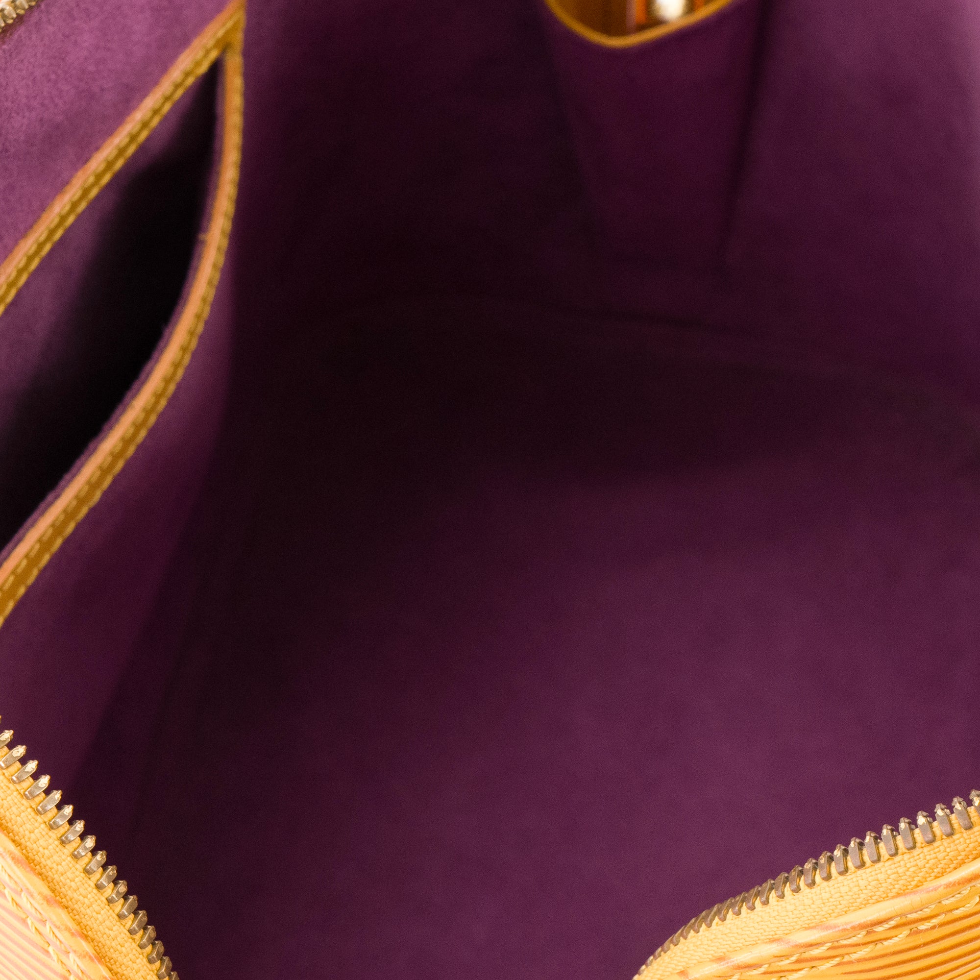 LOUIS VUITTON - Sac à main Alma PM Louis Vuitton en cuir épi jaune vintage