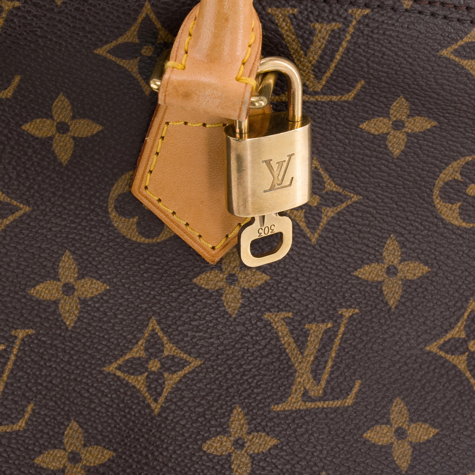 LOUIS VUITTON - Sac à main Alma PM Louis Vuitton en toile enduite monogrammée vintage