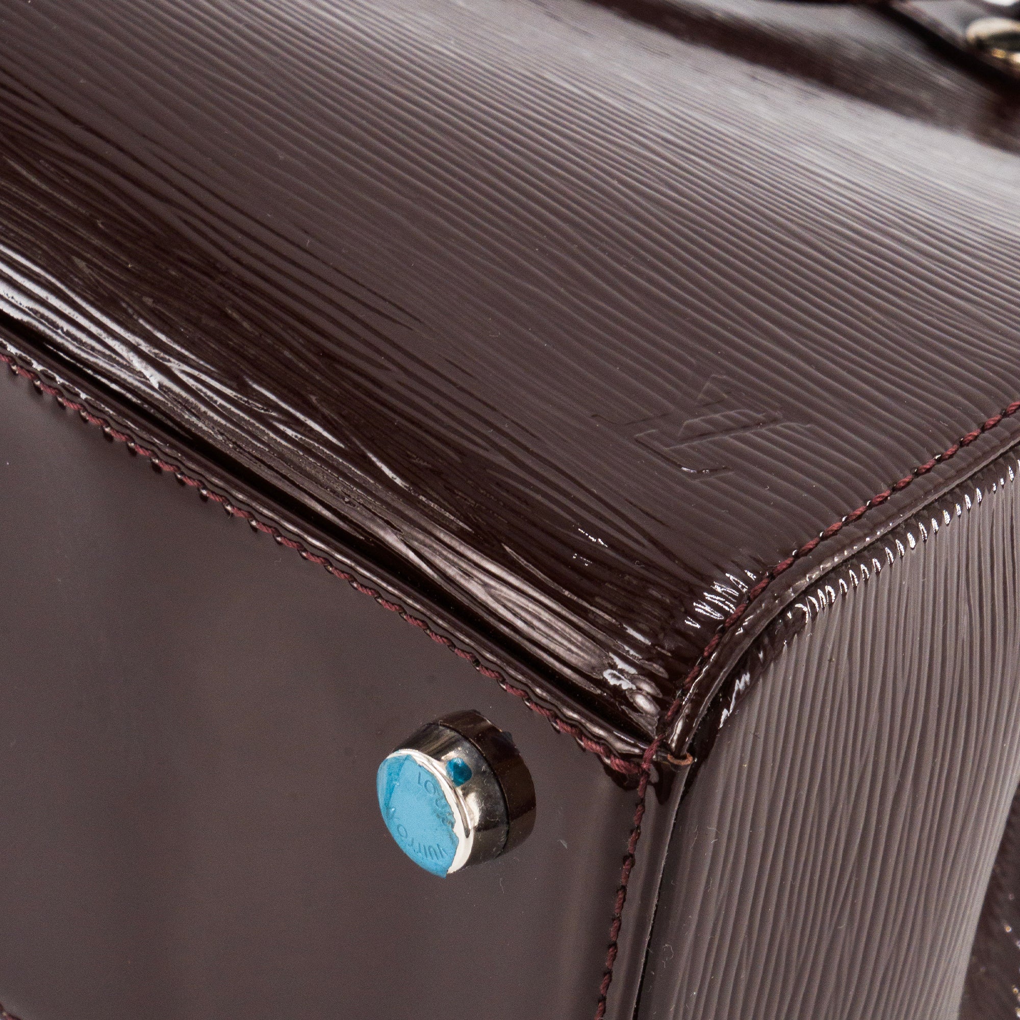 LOUIS VUITTON - Sac à main Brea Louis Vuitton en cuir épi verni bordeaux