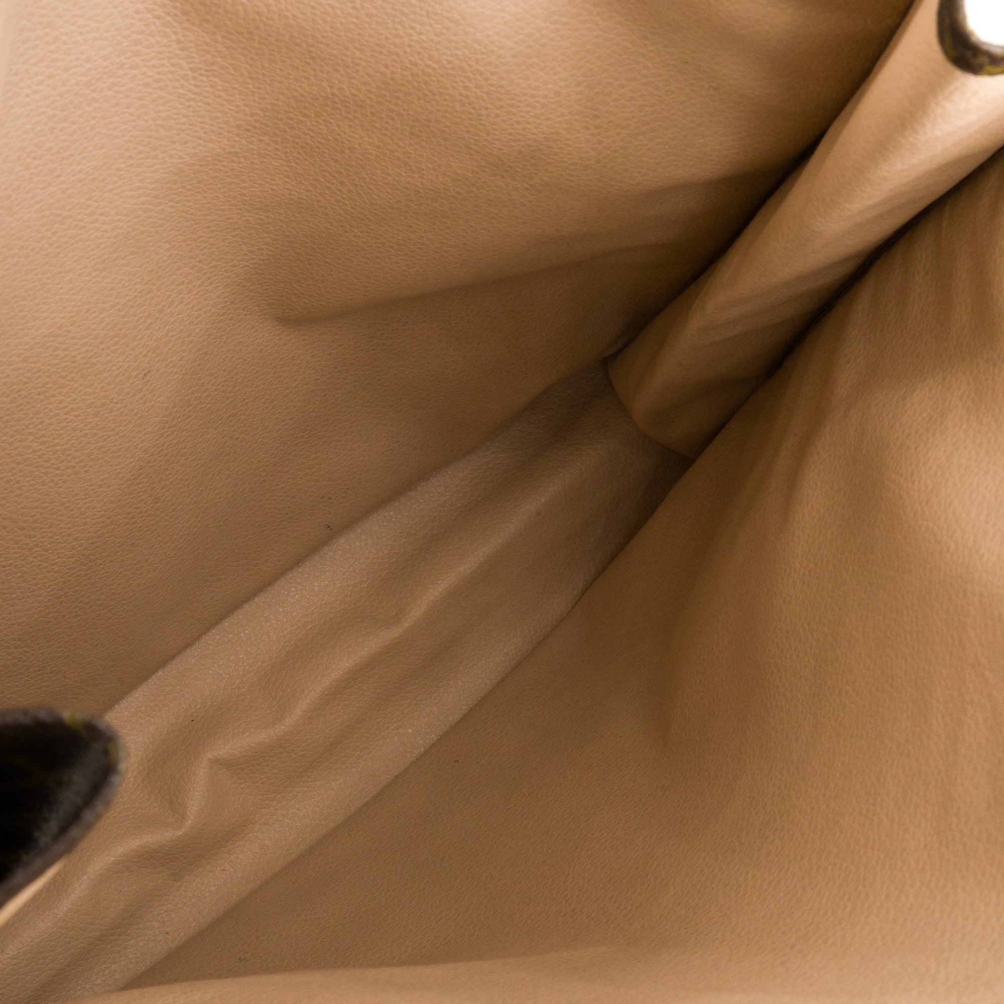 LOUIS VUITTON - Sac à main Cabas Plat Louis Vuitton en toile enduite monogrammée vintage