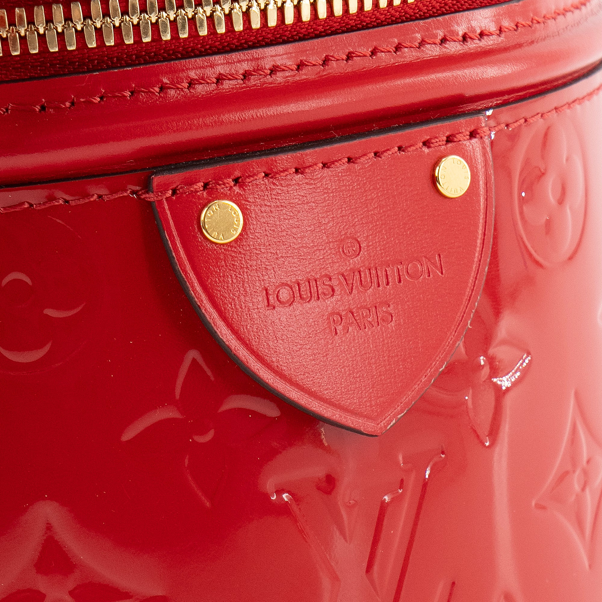 LOUIS VUITTON - Sac à main Cannes Louis Vuitton en cuir verni rouge