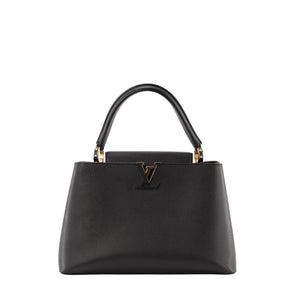 LOUIS VUITTON - Sac à main Capucines Louis Vuitton en cuir grainé noir